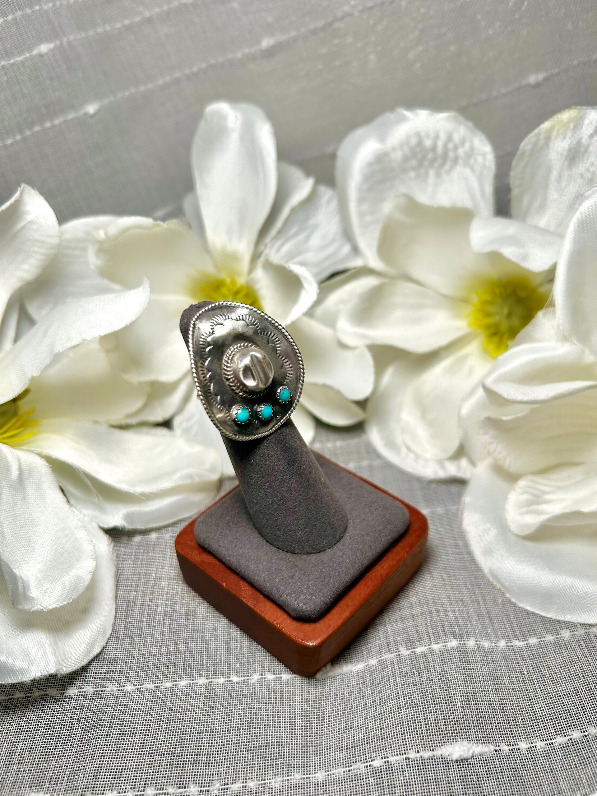 Navajo Made Kingman Turquoise & Sterling Silver Ring