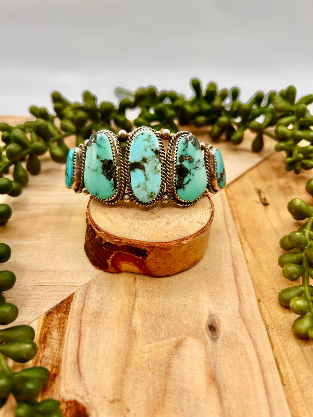 Old Pawn Navajo Made Kingman Turquoise & Sterling Silver Cuff Bracelet