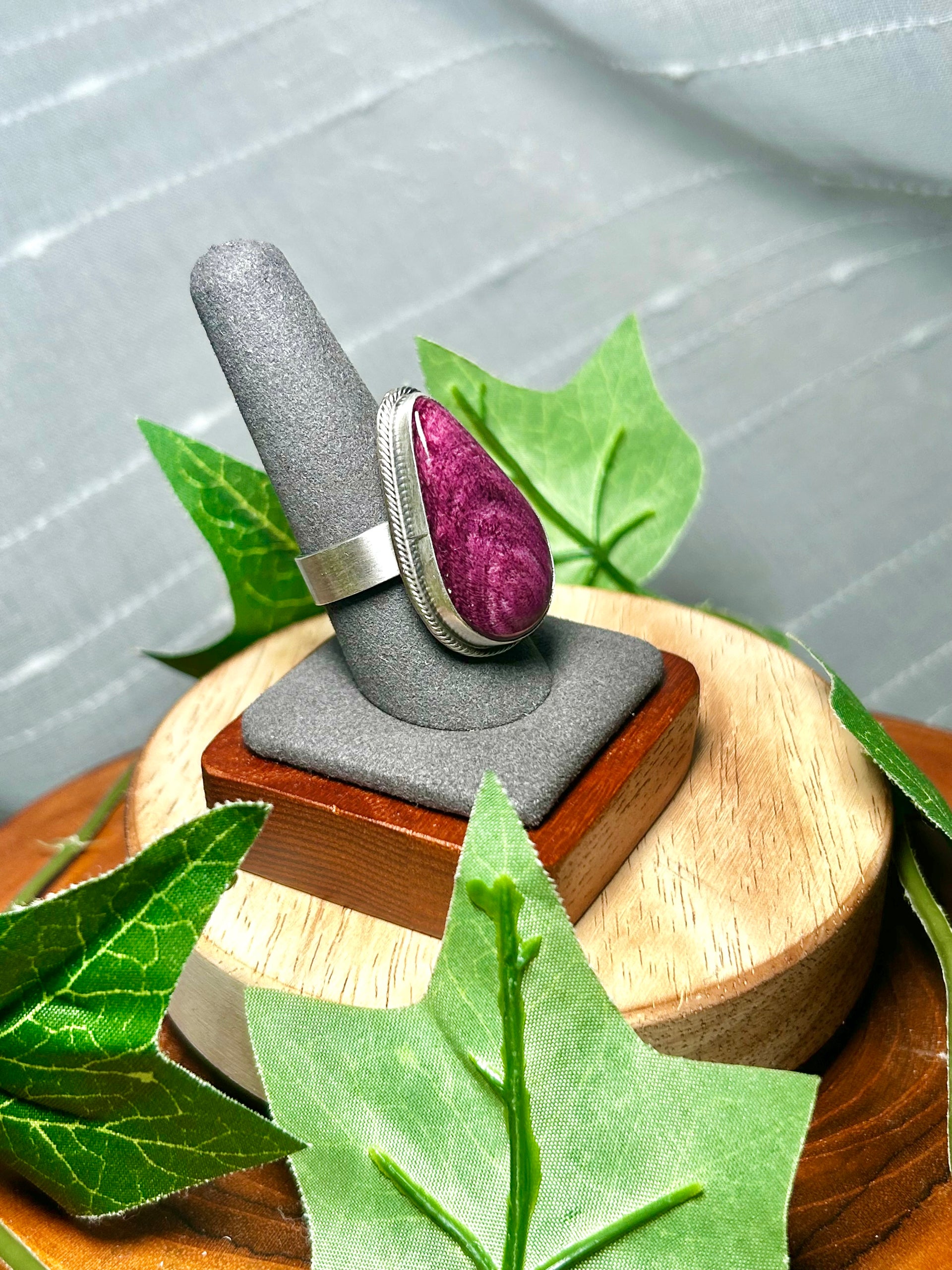 Antionette Martinez Purple Spiny Oyster & Sterling Silver Adjustable Ring