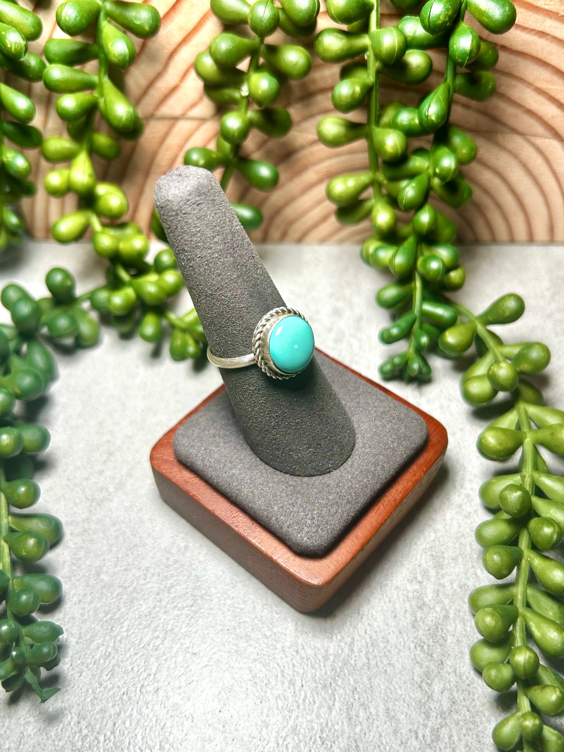 Navajo Made Kingman Turquoise & Sterling Silver Ring Size 7.5