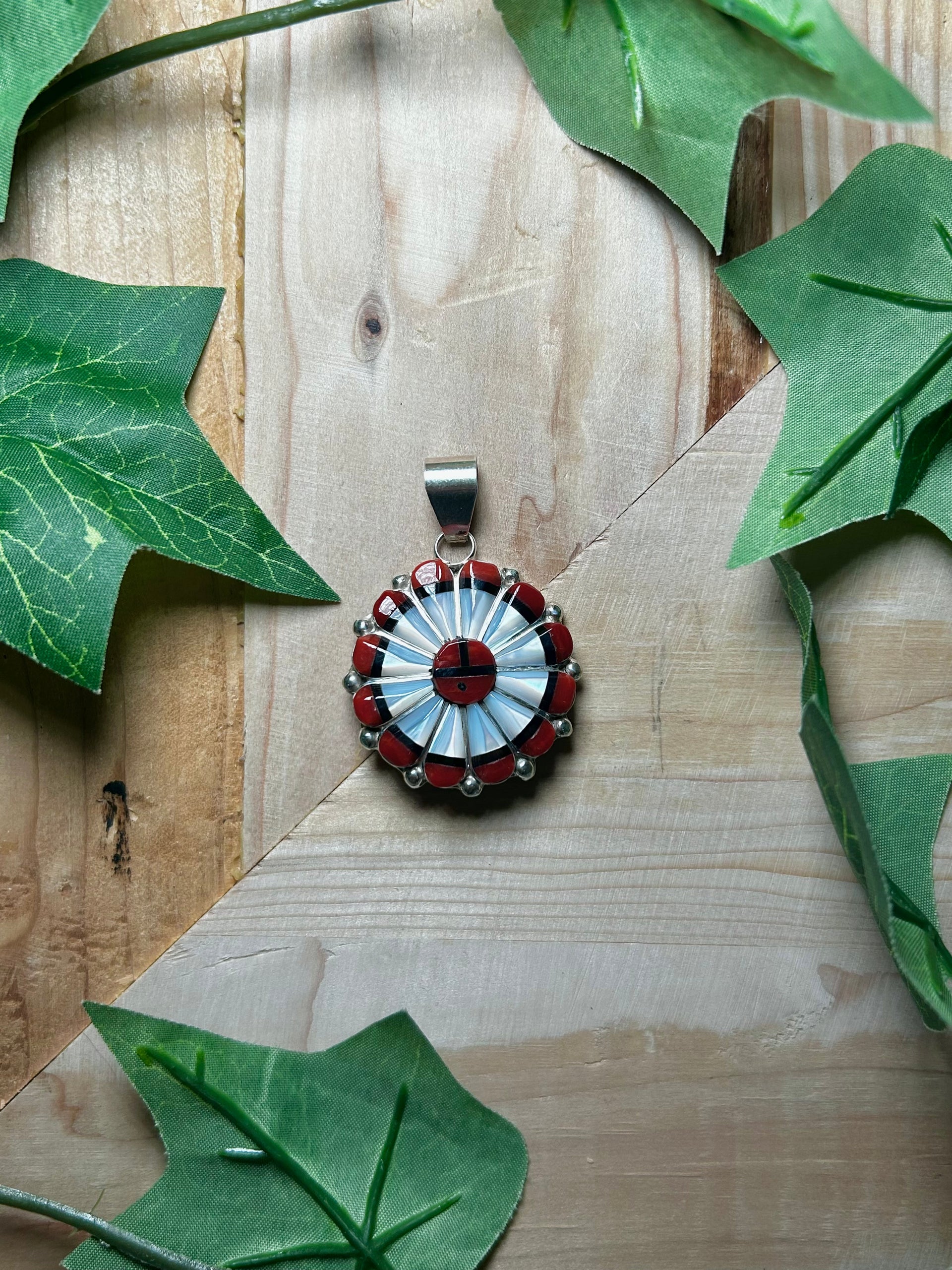 Willon Niiha & Sterling Silver Pendant/Pin