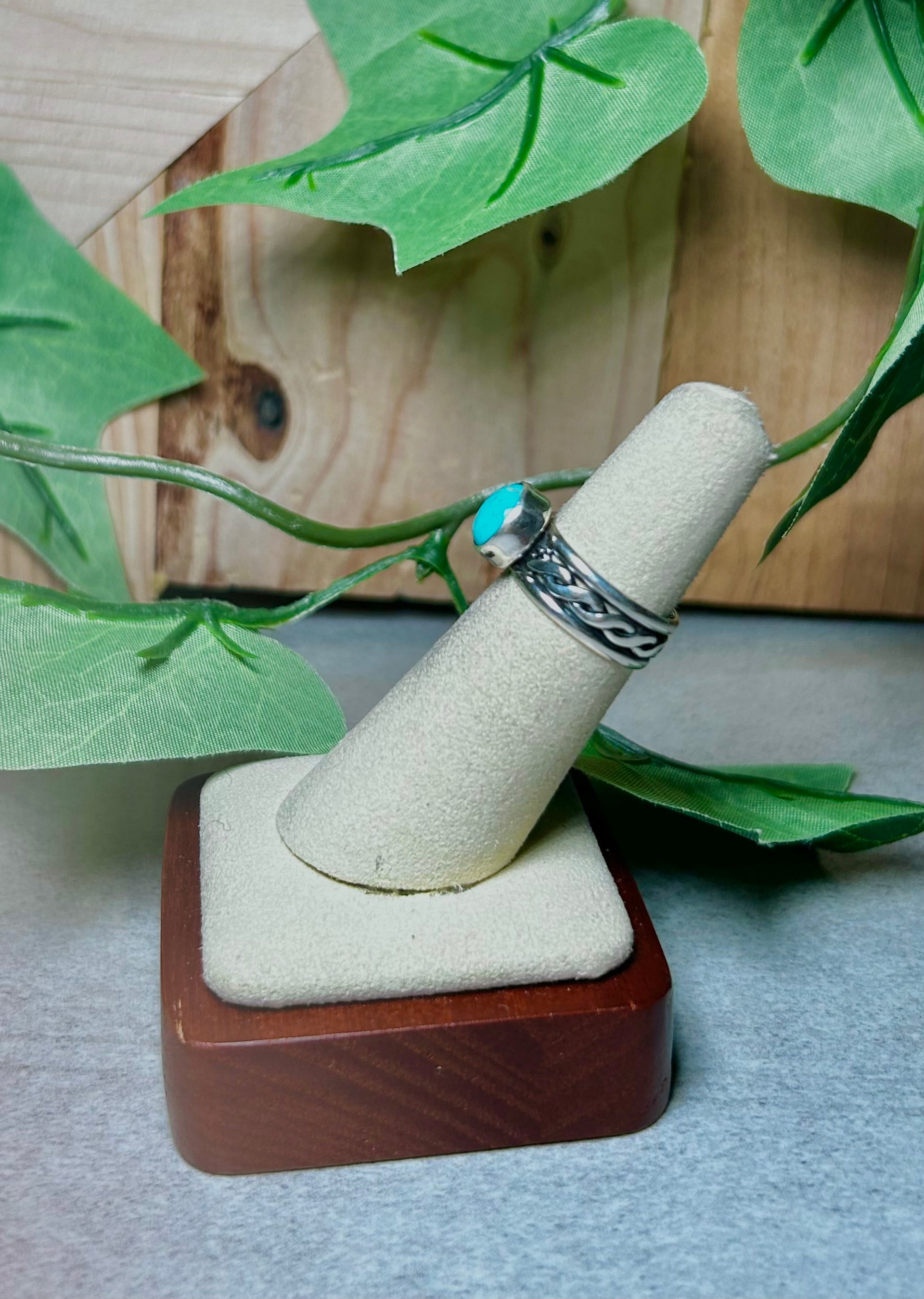 Navajo Made Kingman Turquoise and Sterling Silver Ring Size 5