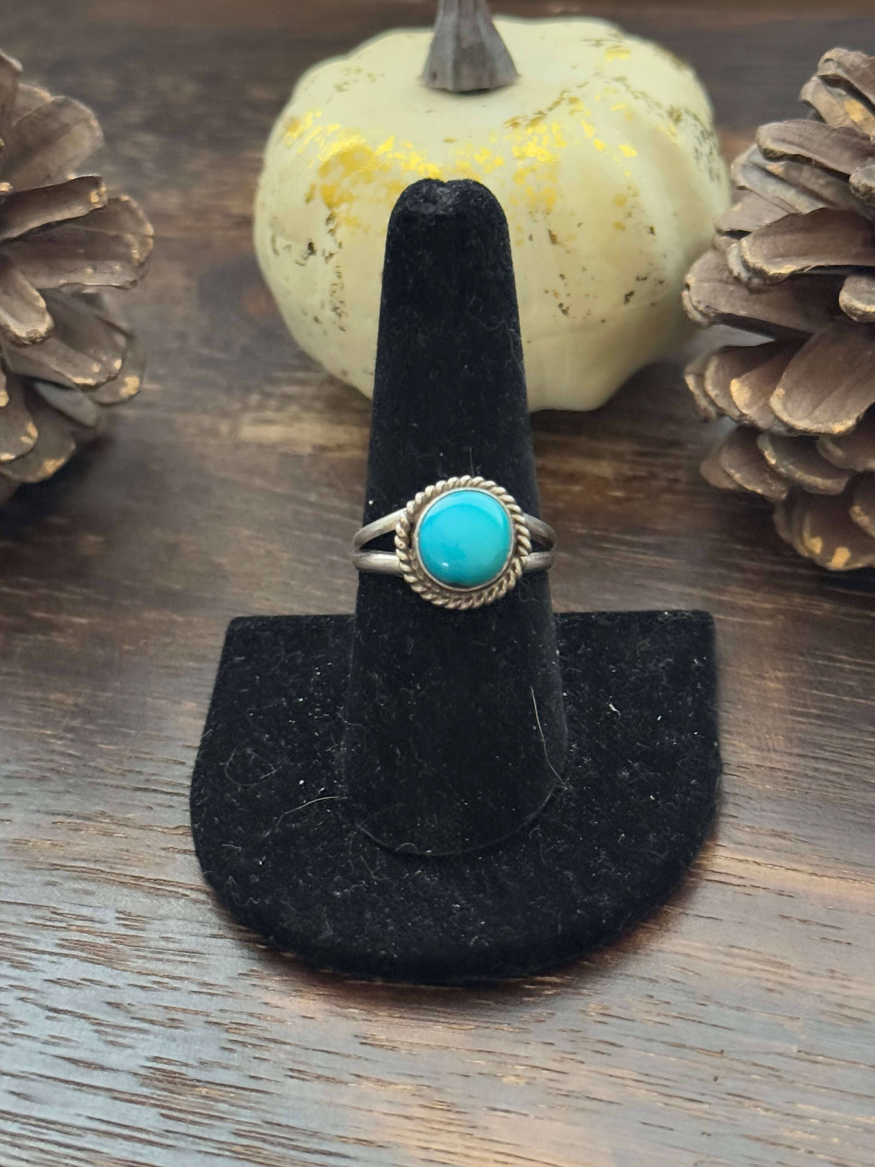 Navajo Made Kingman Turquoise & Sterling Silver Ring Size 8.5