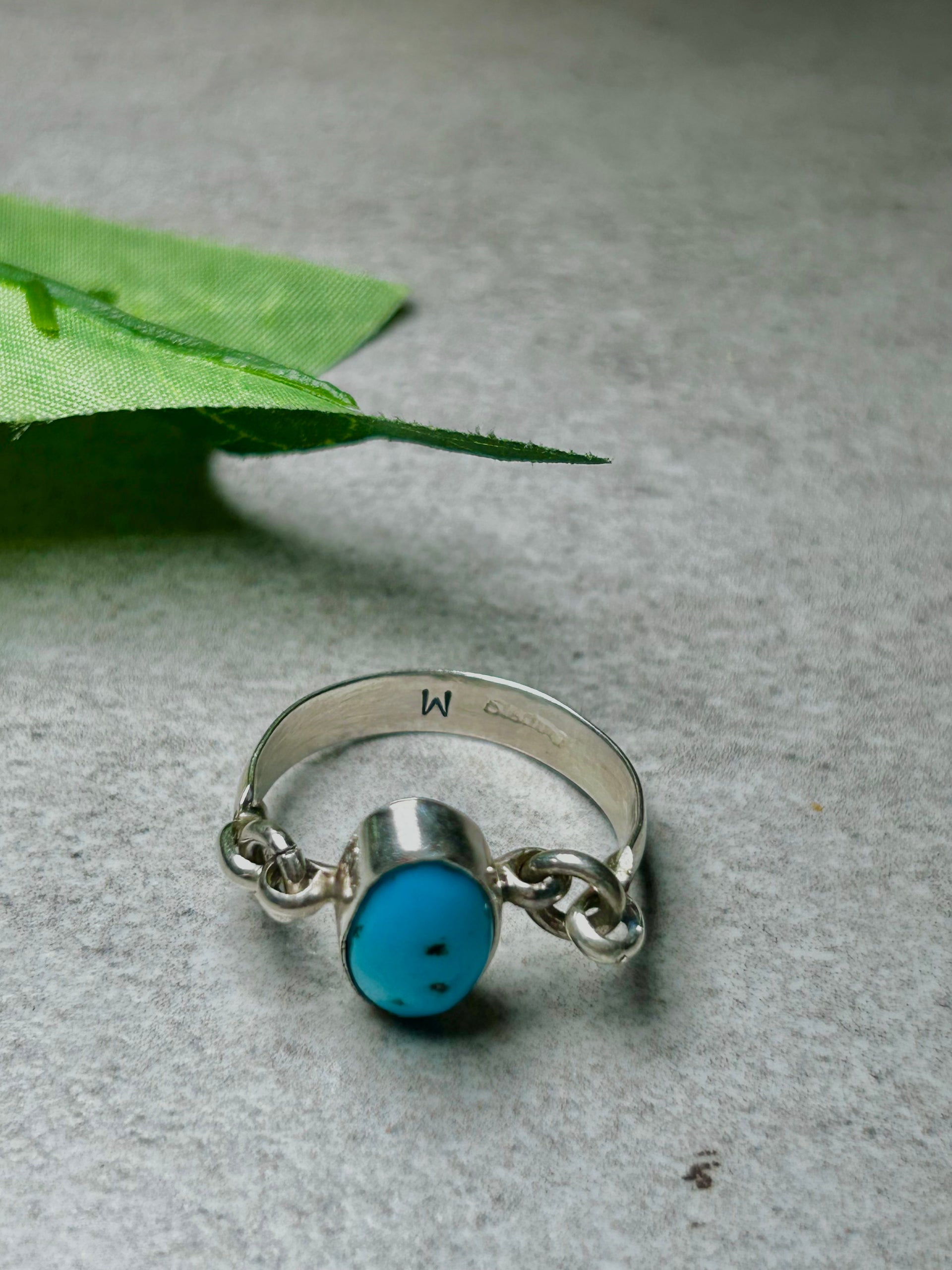 Navajo Made Kingman Turquoise and Sterling Silver Ring Size 9.5