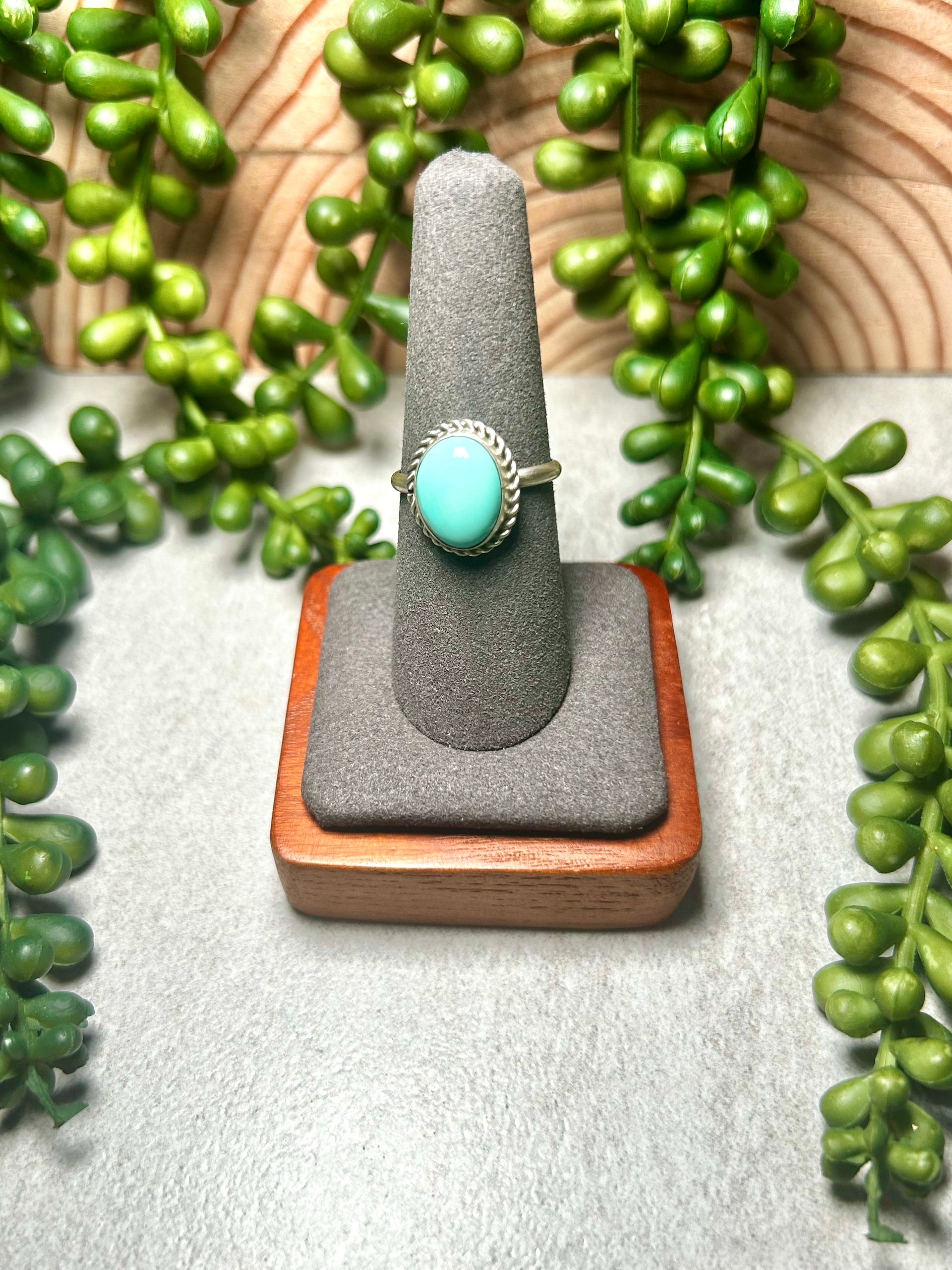 Navajo Made Kingman Turquoise & Sterling Silver Ring Size 7.75