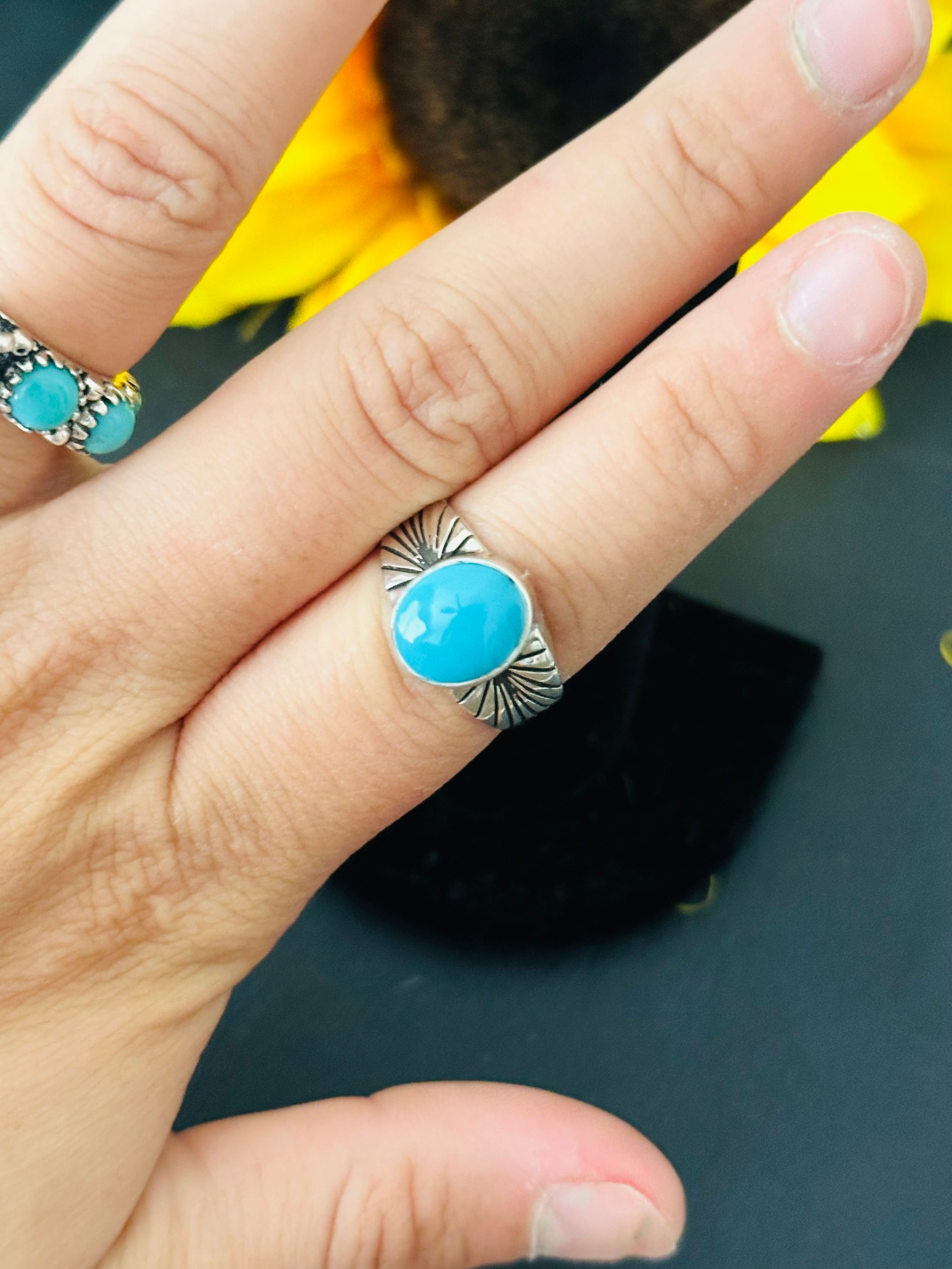 Navajo Handmade Kingman Turquoise & Sterling Silver Ring