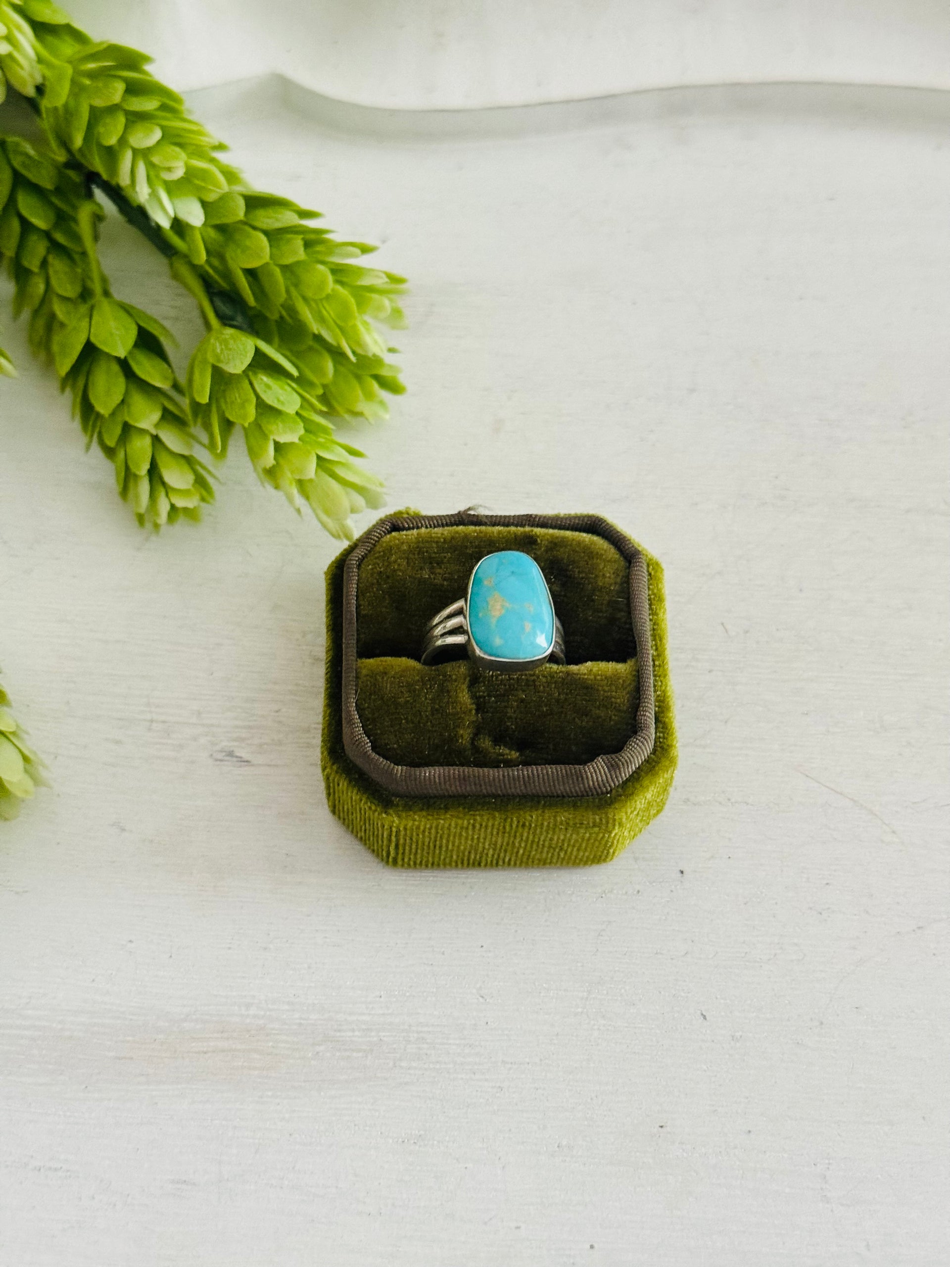 Southwest Made Kingman Turquoise & Sterling Sliver Ring Size 7.5