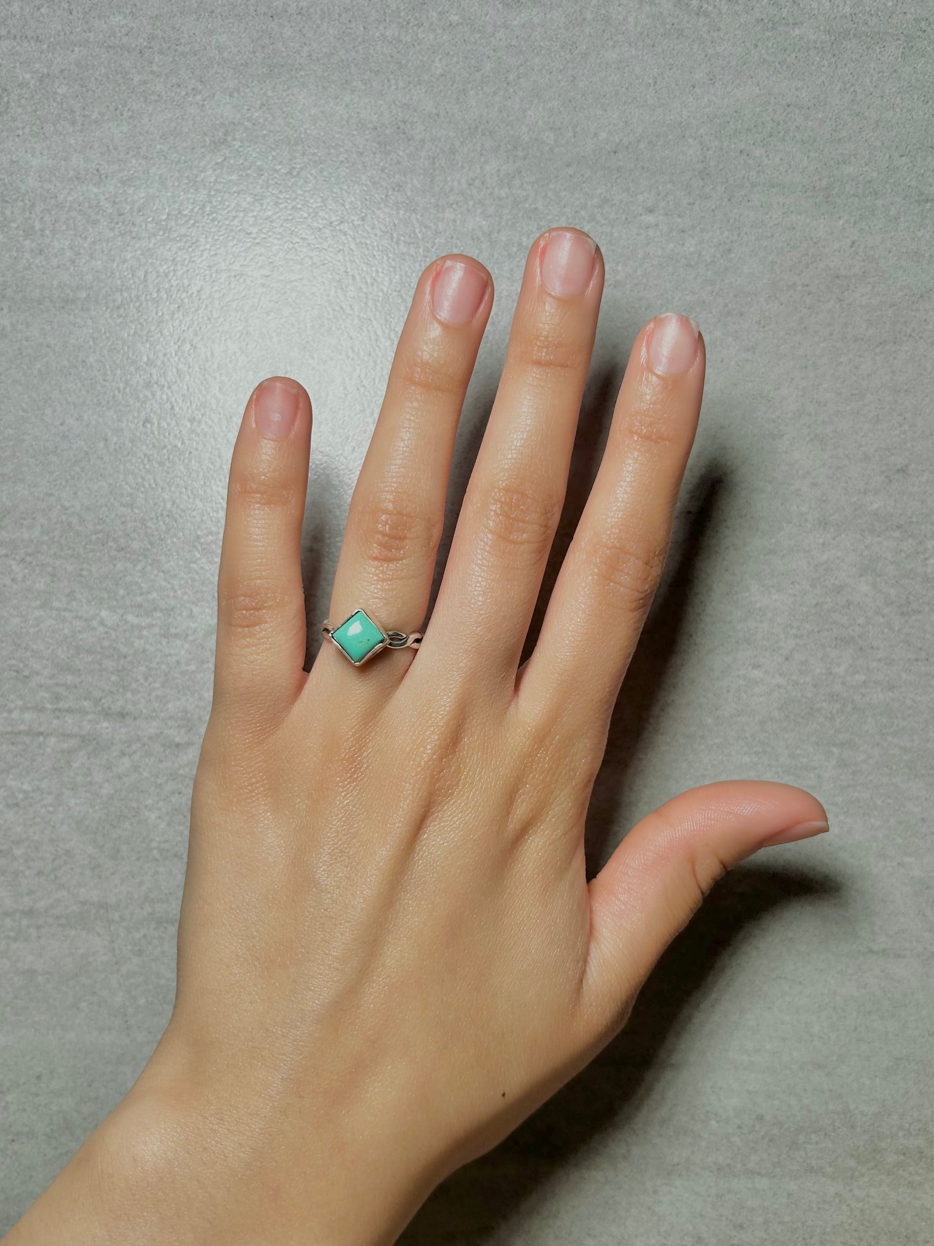 Navajo Made Kingman Turquoise & Sterling Silver Ring Size 4.5