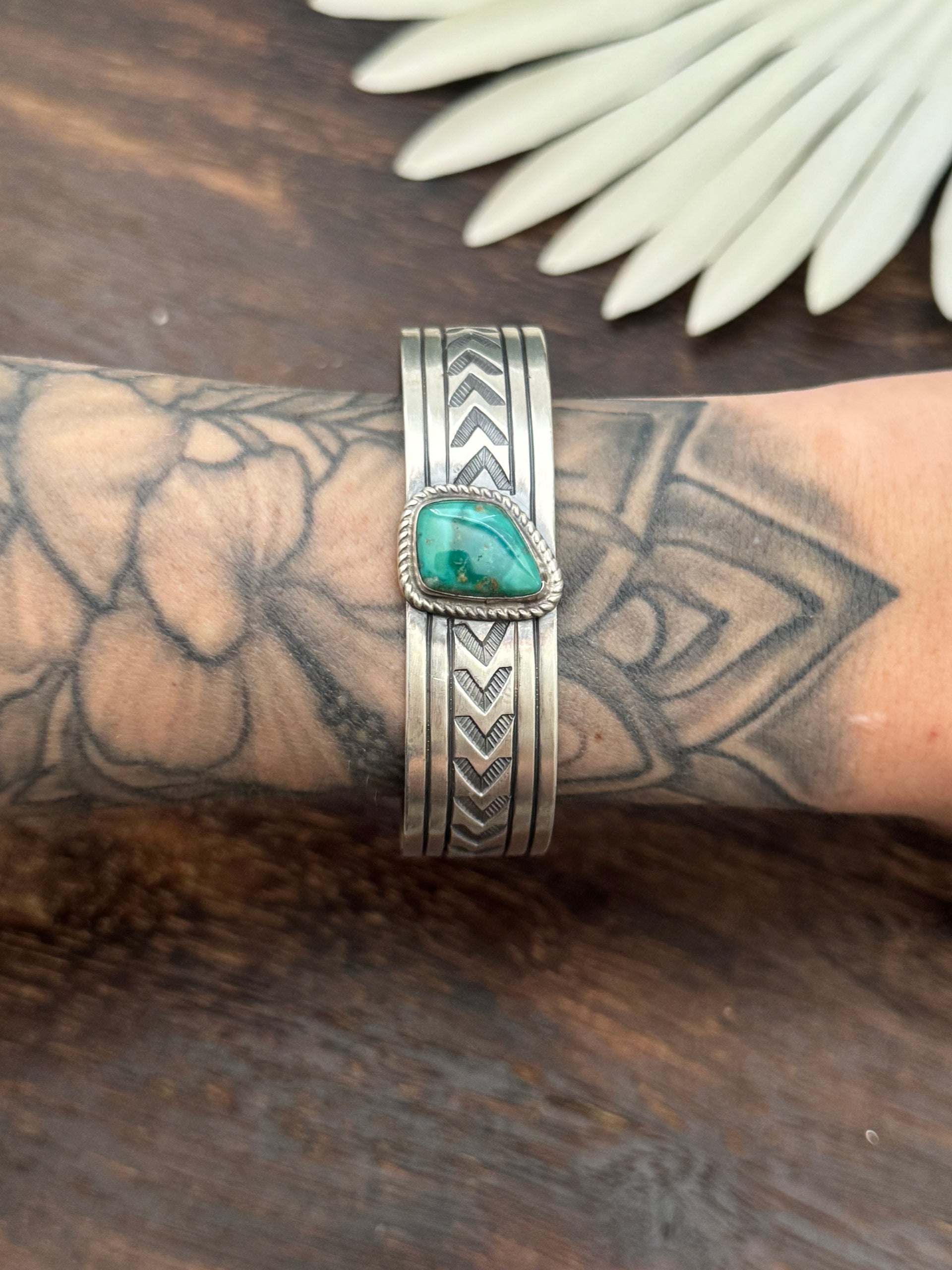 Navajo Handmade Kingman Turquoise & Sterling Silver Cuff Bracelet
