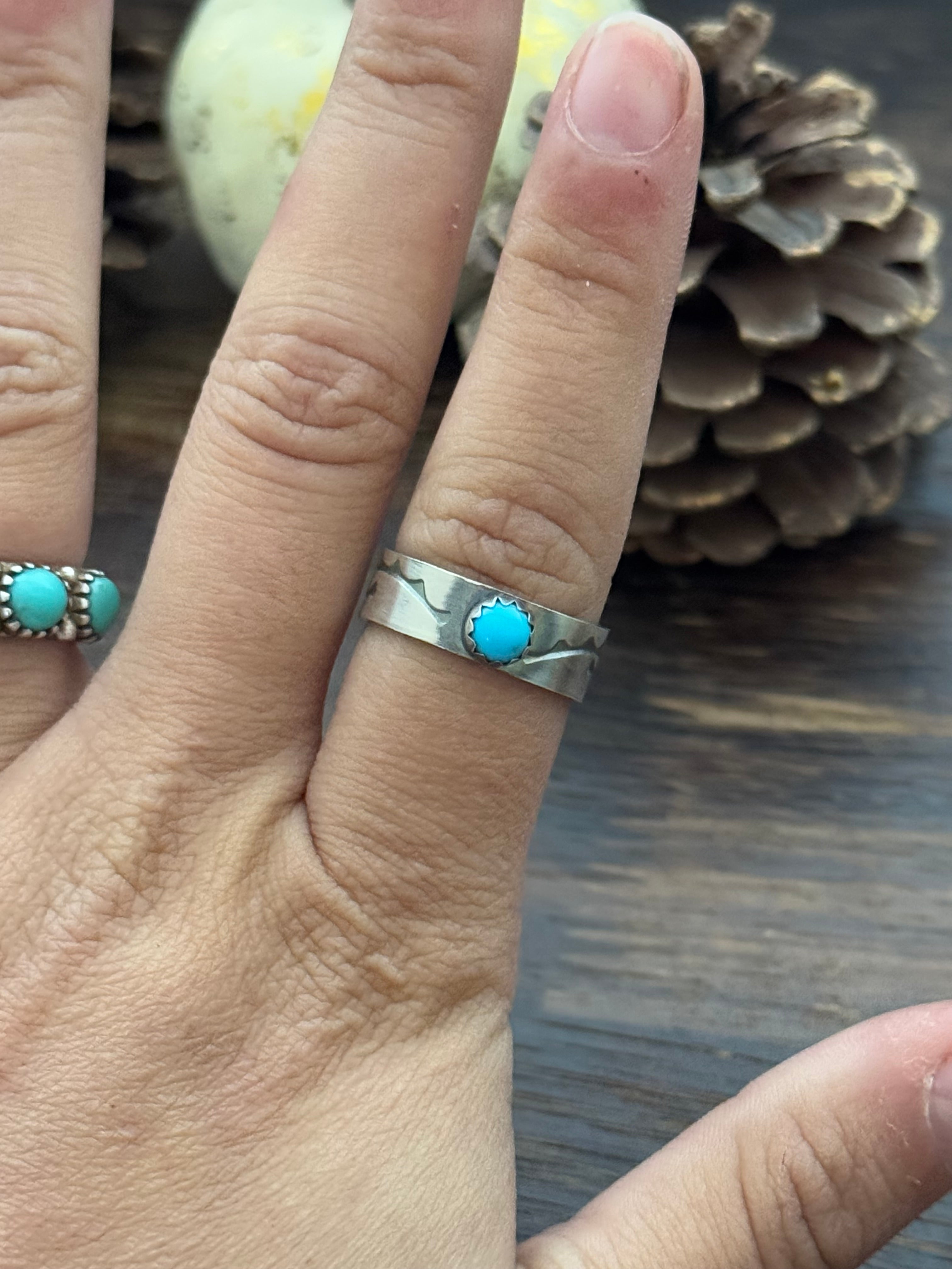 Navajo Made Kingman Turquoise & Sterling Silver Ring