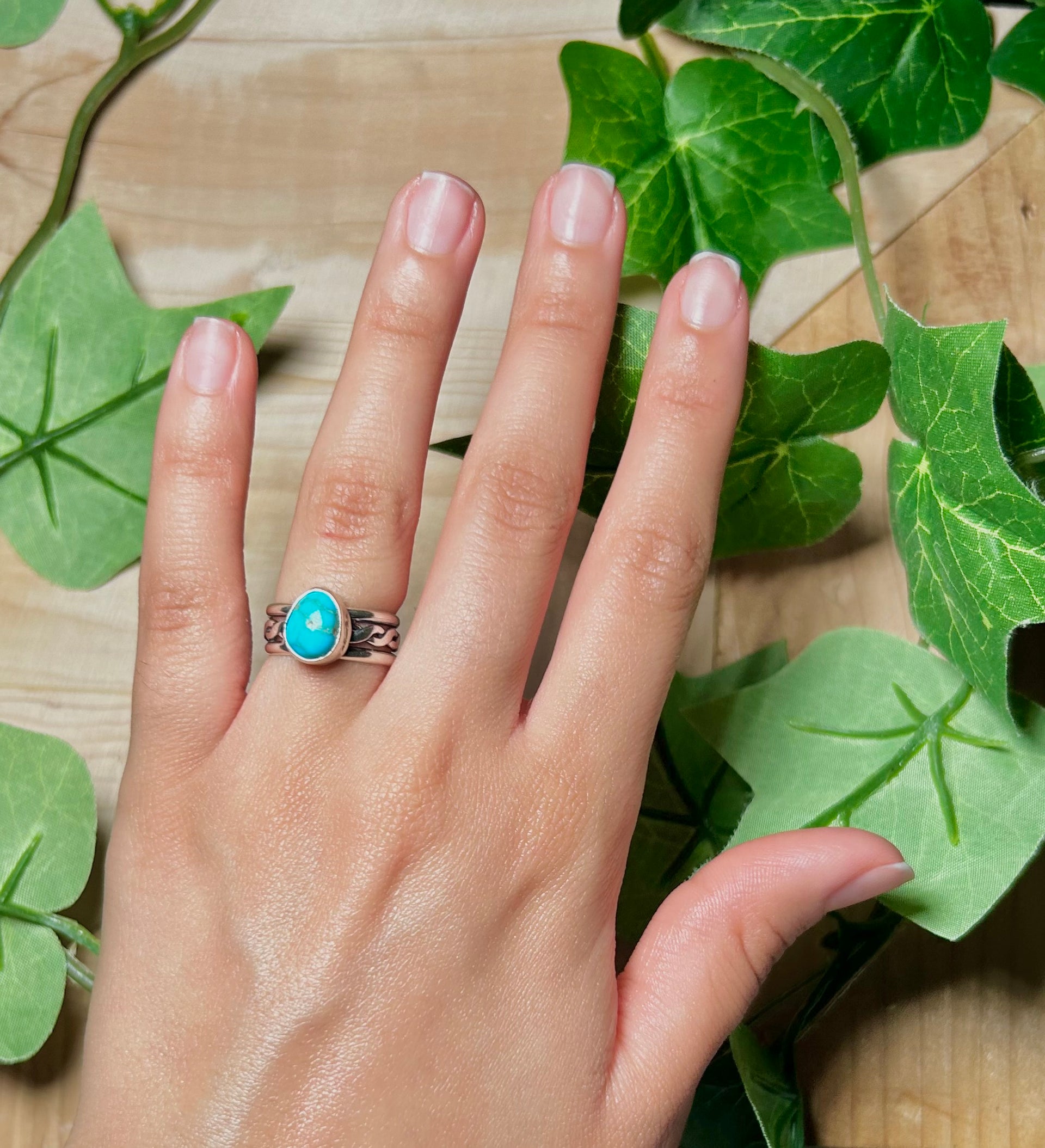 Navajo Made Kingman Turquoise and Sterling Silver Ring Size 5.5