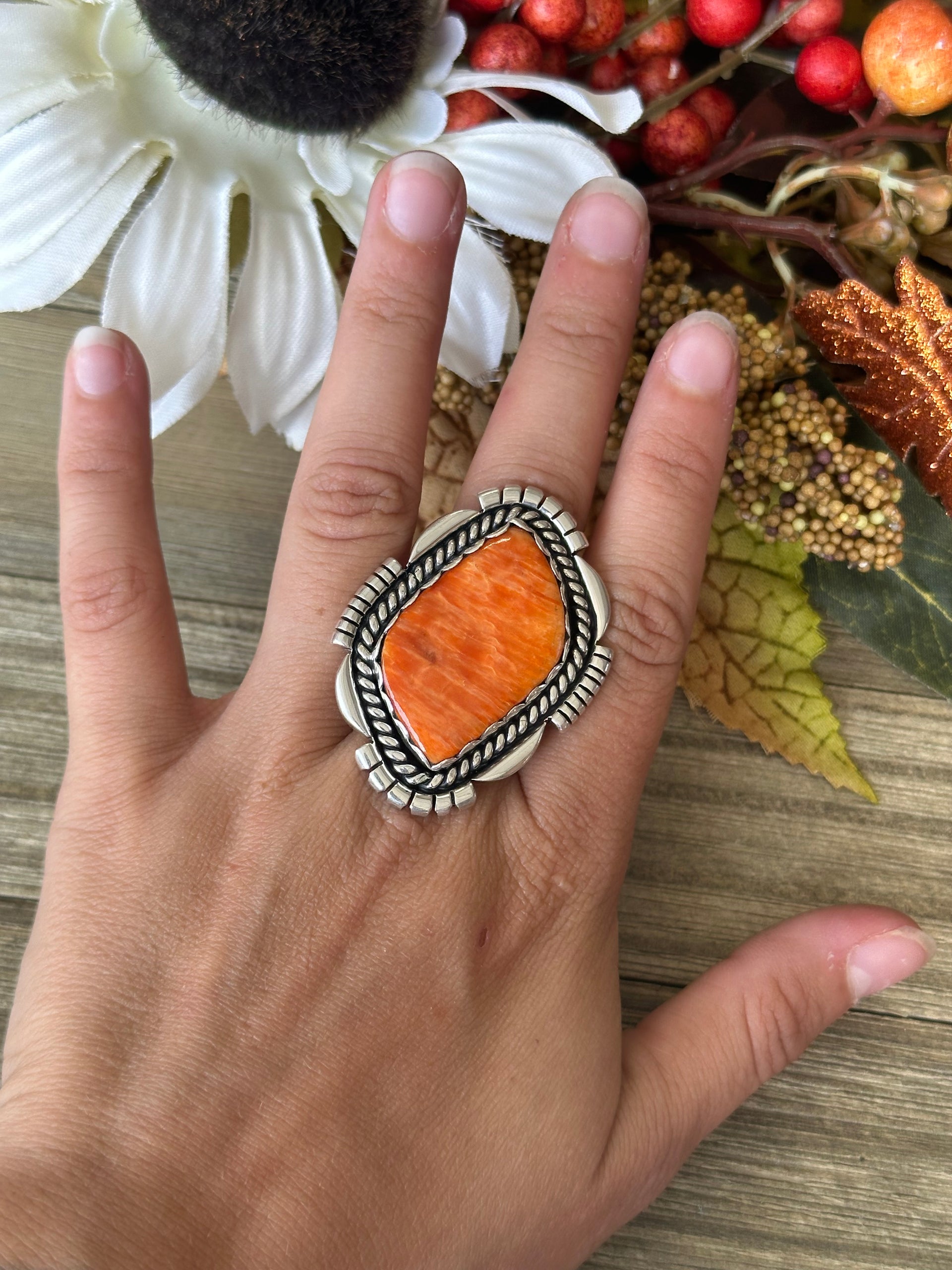 Navajo Handmade Spiny Oyster & Sterling Silver Ring Size 11.25