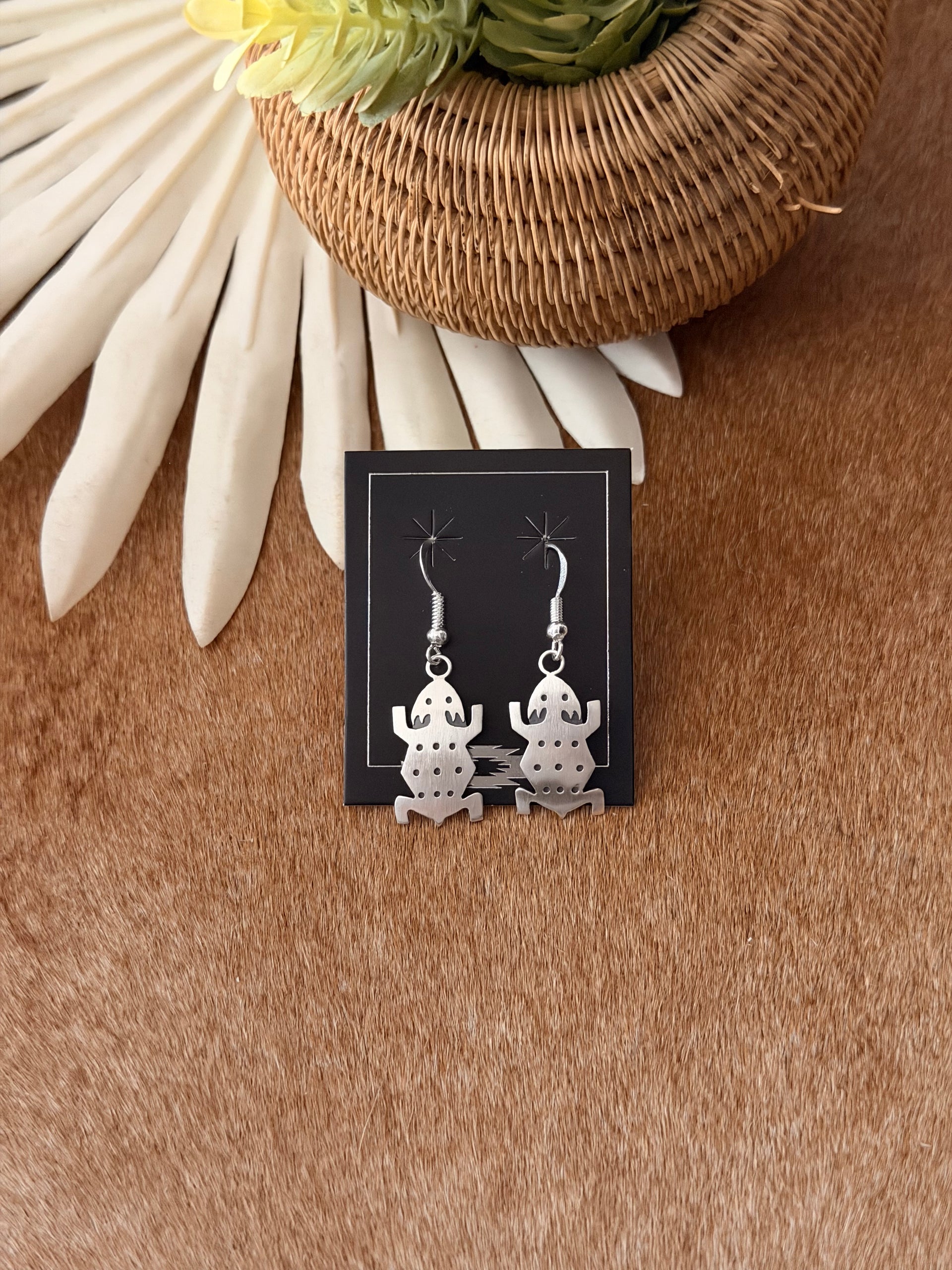 Navajo Made Sterling Silver Lizard Dangle Earrings