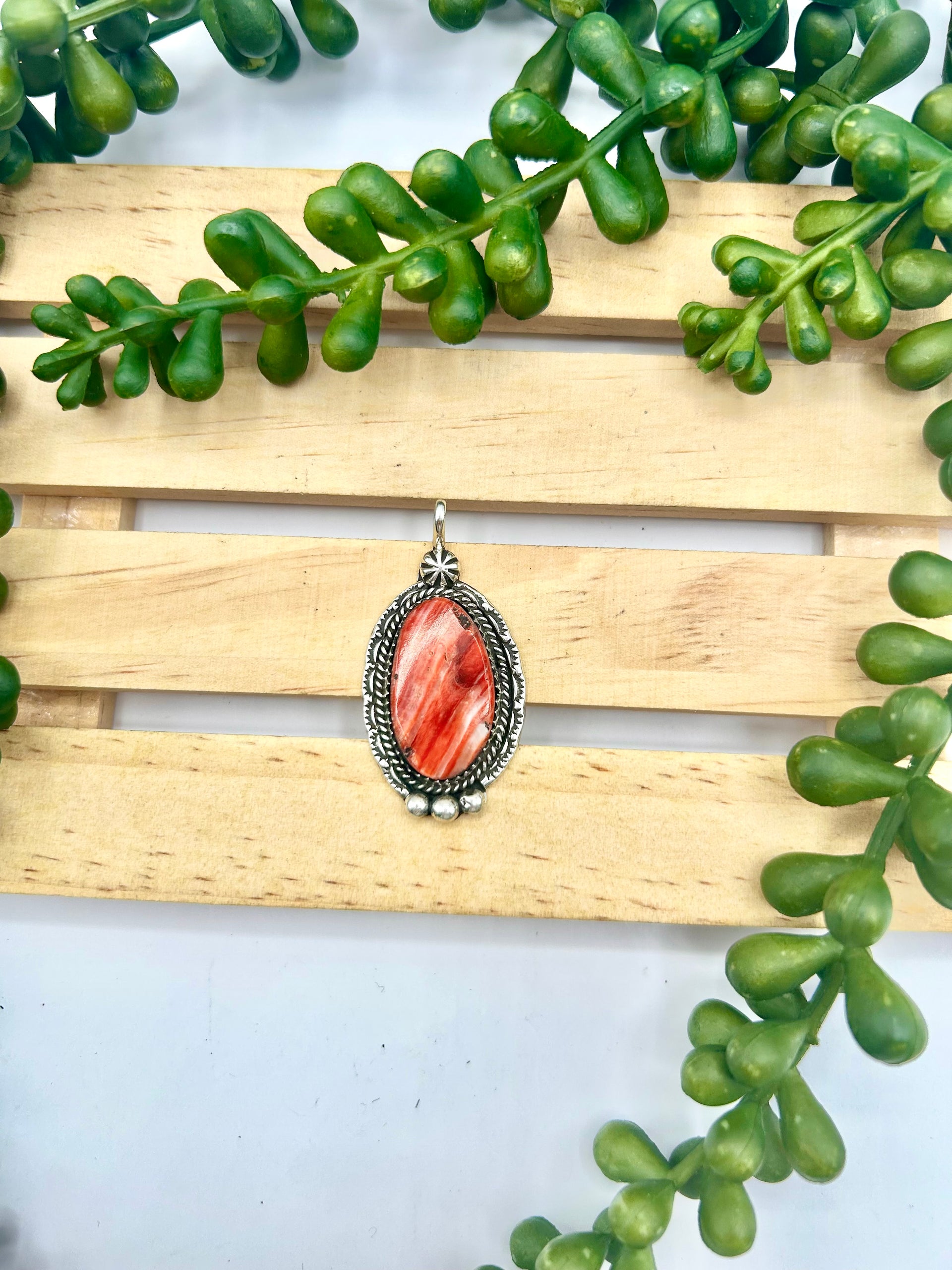 Old Pawn Joe Tso Spiny Oyster & Sterling Silver Pendant