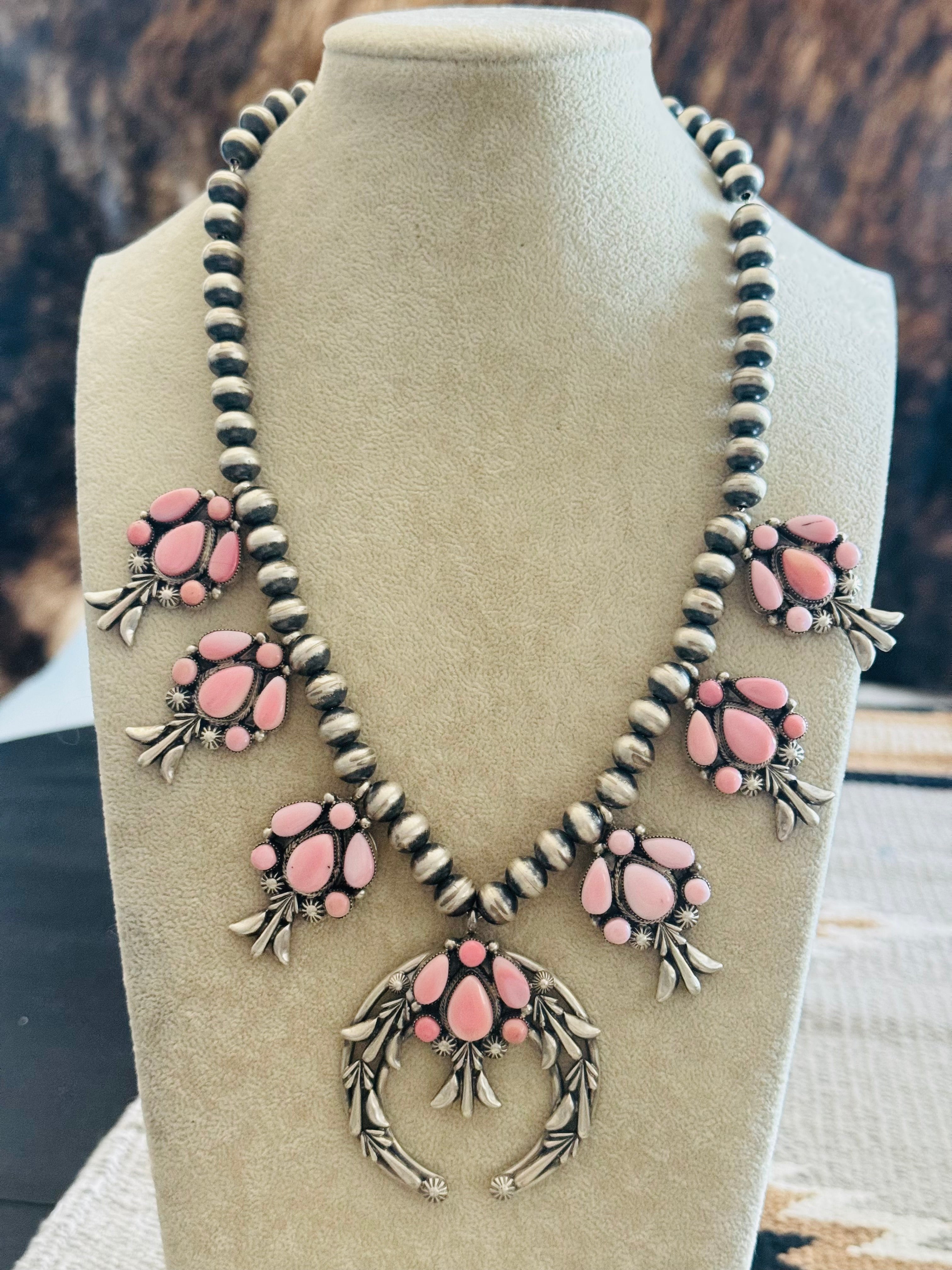 25 Plate Rio Bobby Platero Pink Conch & Sterling Silver Squash Blossom Necklace