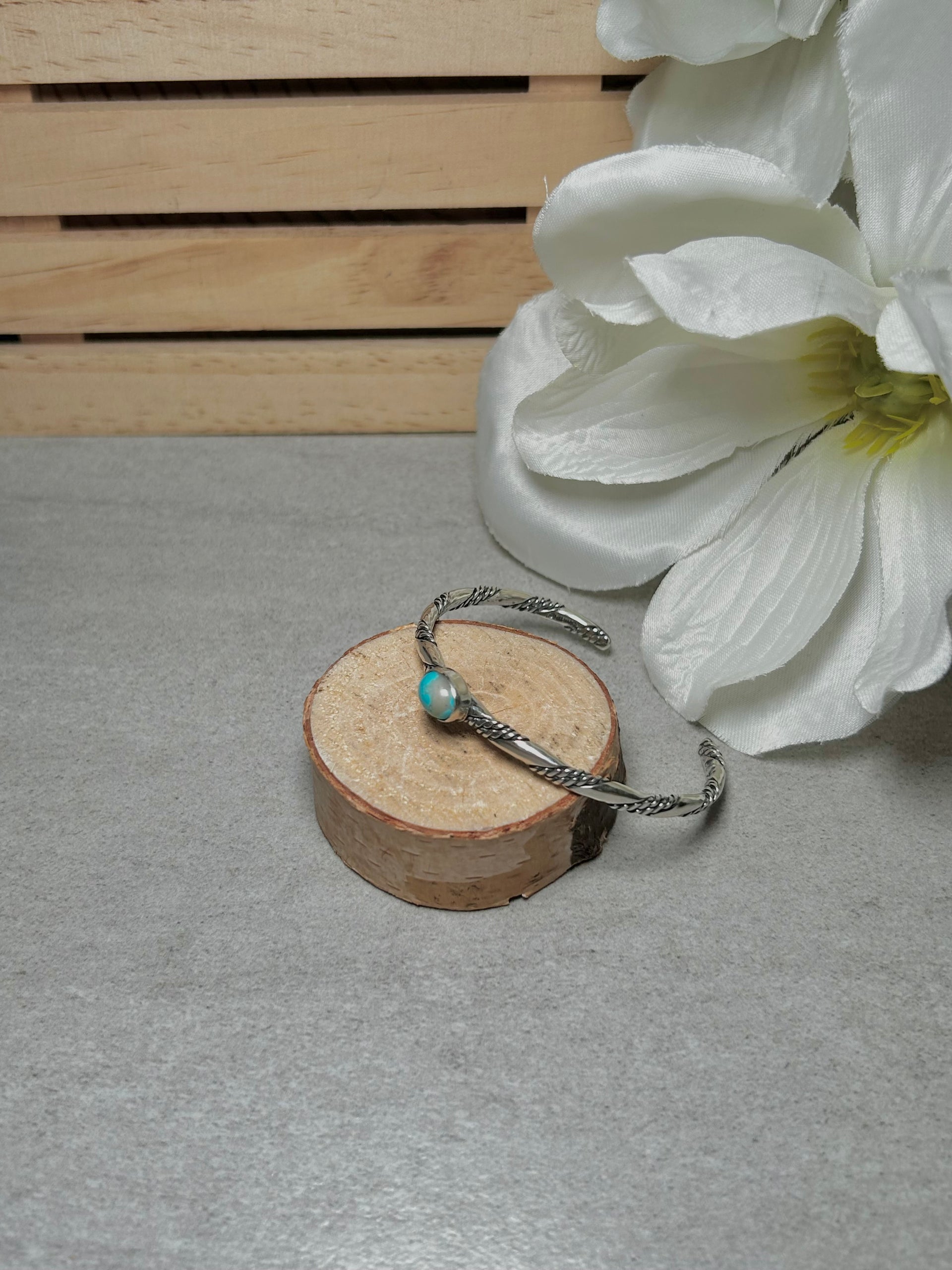 Navajo Made Kingman Turquoise & Sterling Silver Cuff Bracelet