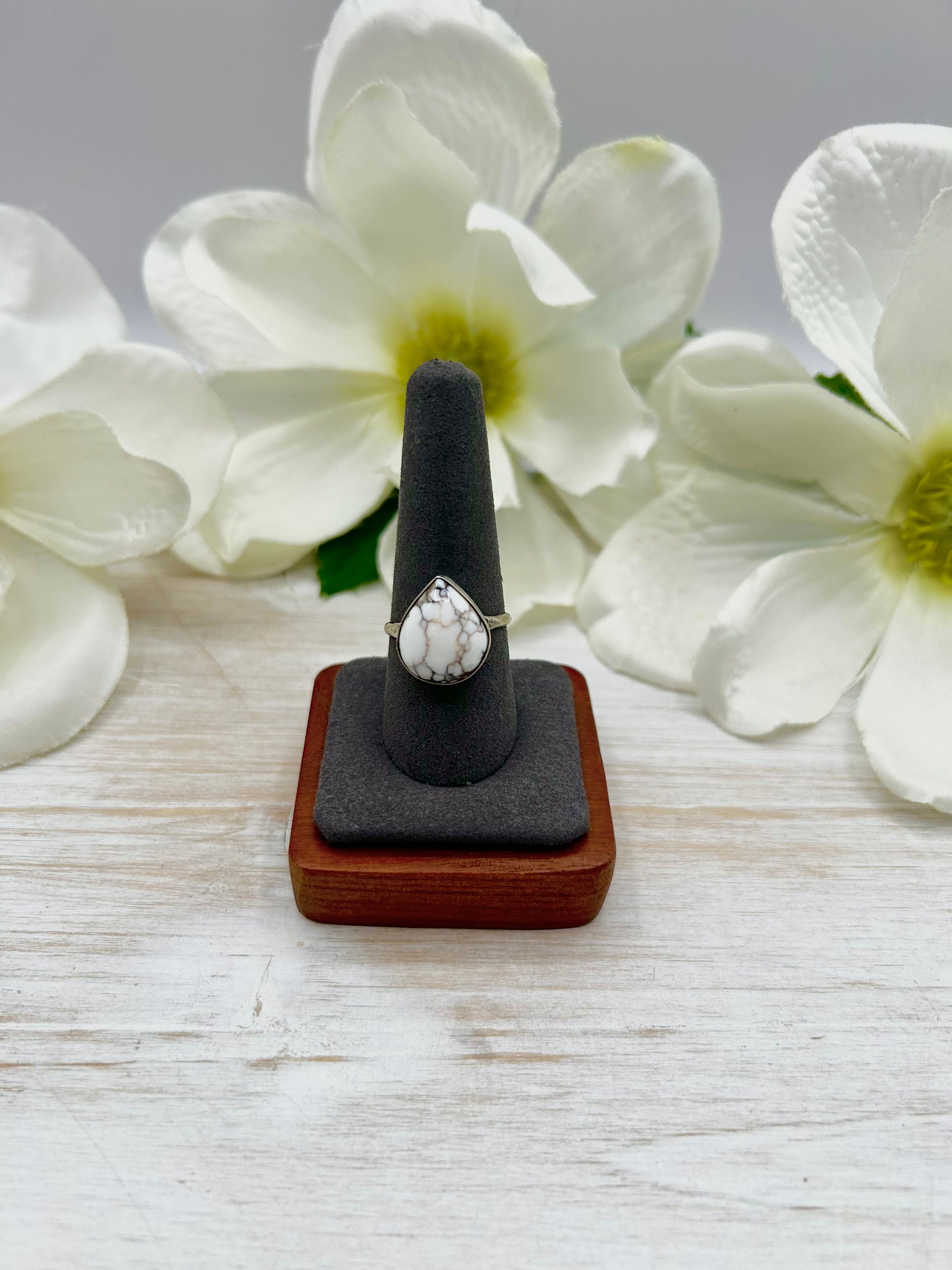 Navajo Made Wild Horse & Sterling Silver Ring Size 9.5