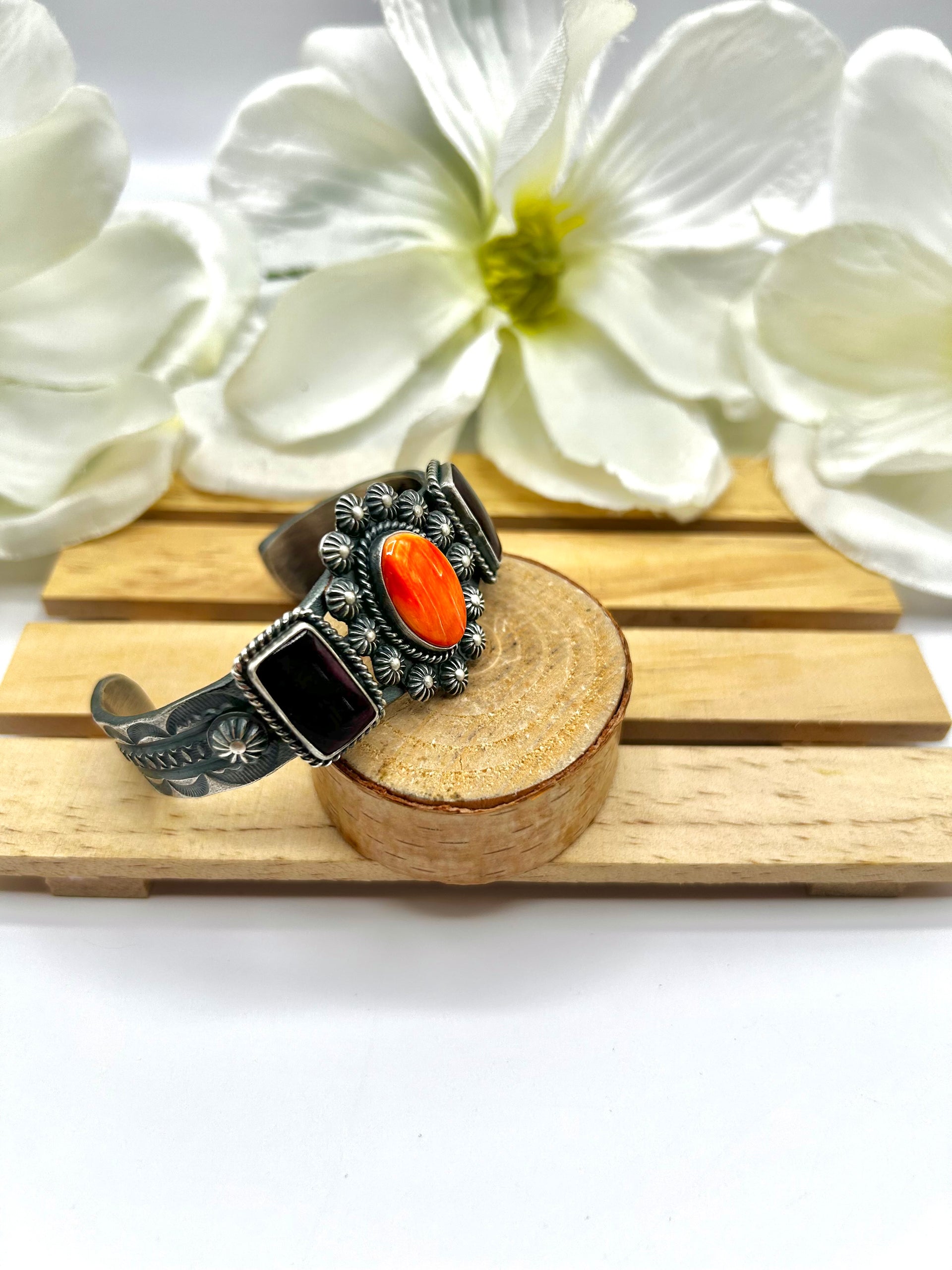 Kindale Billah Spiny Oyster & Sterling Silver Cuff Bracelet