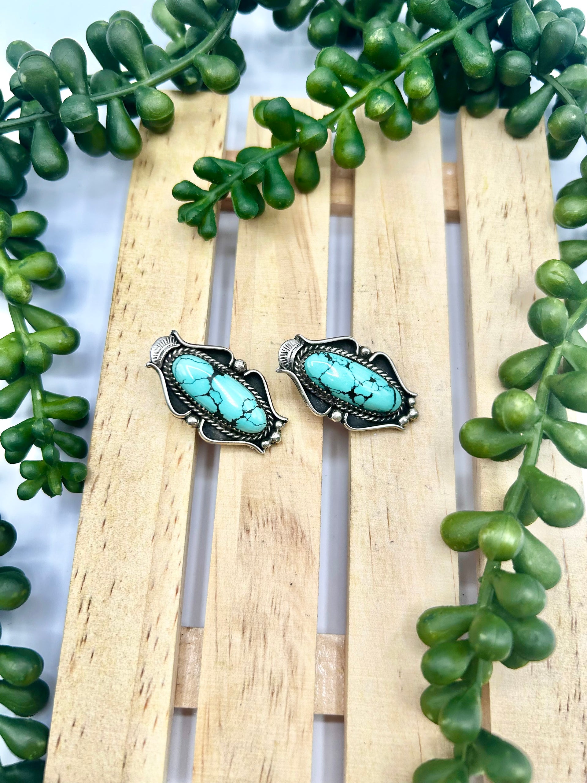 Old Pawn Navajo Made Hubei Turquoise & Sterling Silver Clip On Earrings