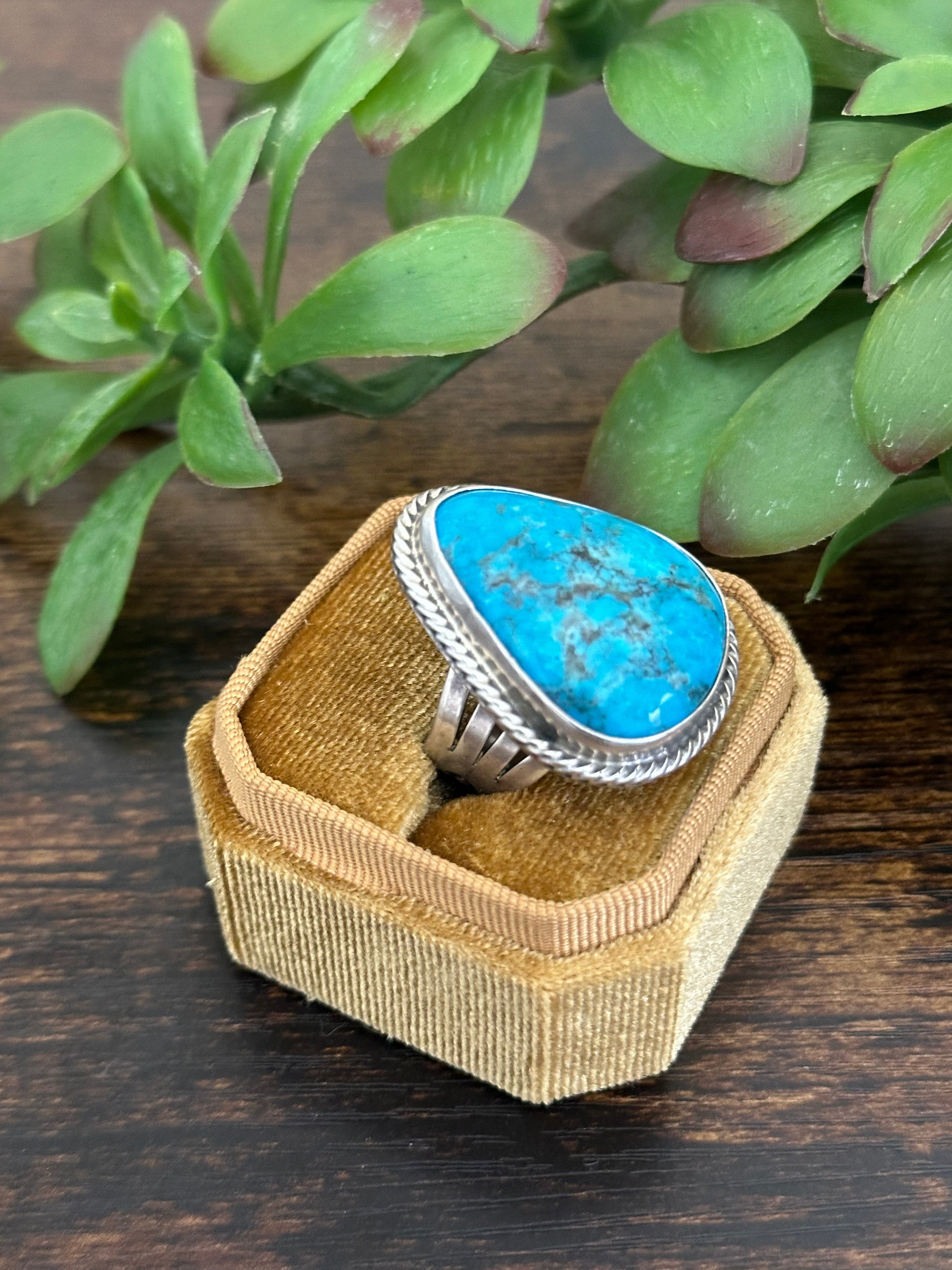 Navajo Made Kingman Turquoise & Sterling Silver Ring Size 8.25