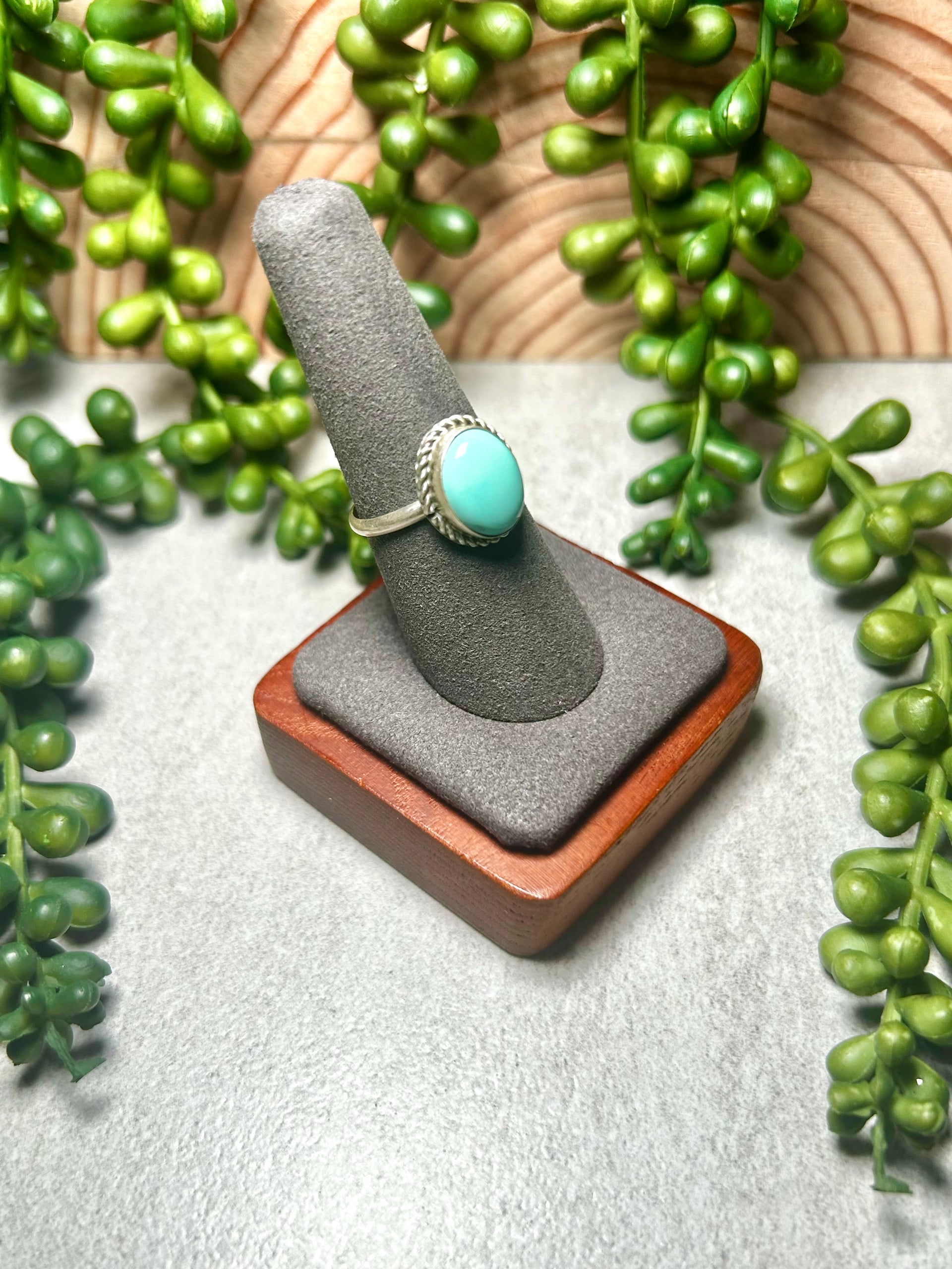 Navajo Made Kingman Turquoise & Sterling Silver Ring Size 7.75