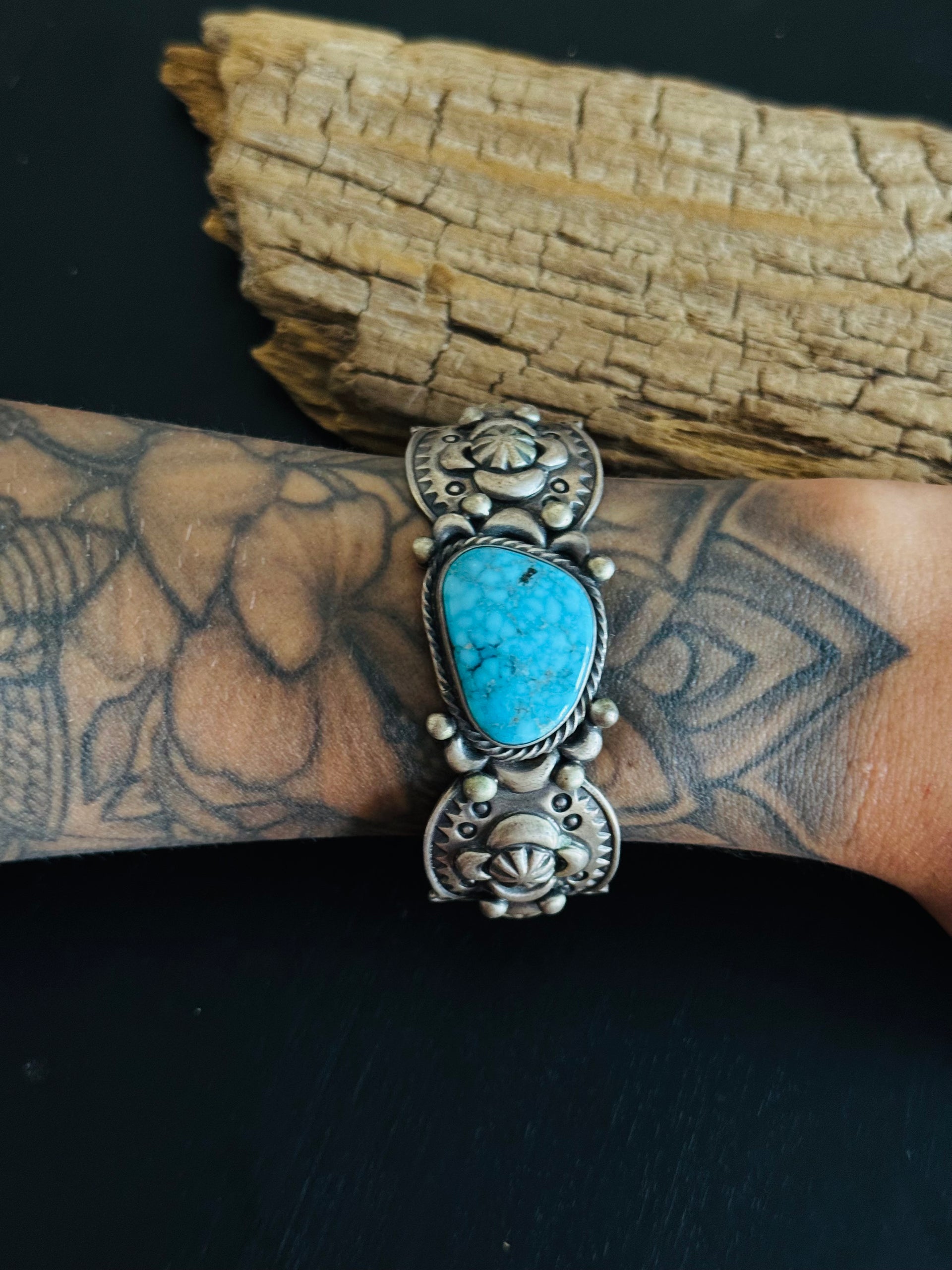 Navajo Made Birdseye Kingman Turquoise & Sterling Silver Cuff Bracelet