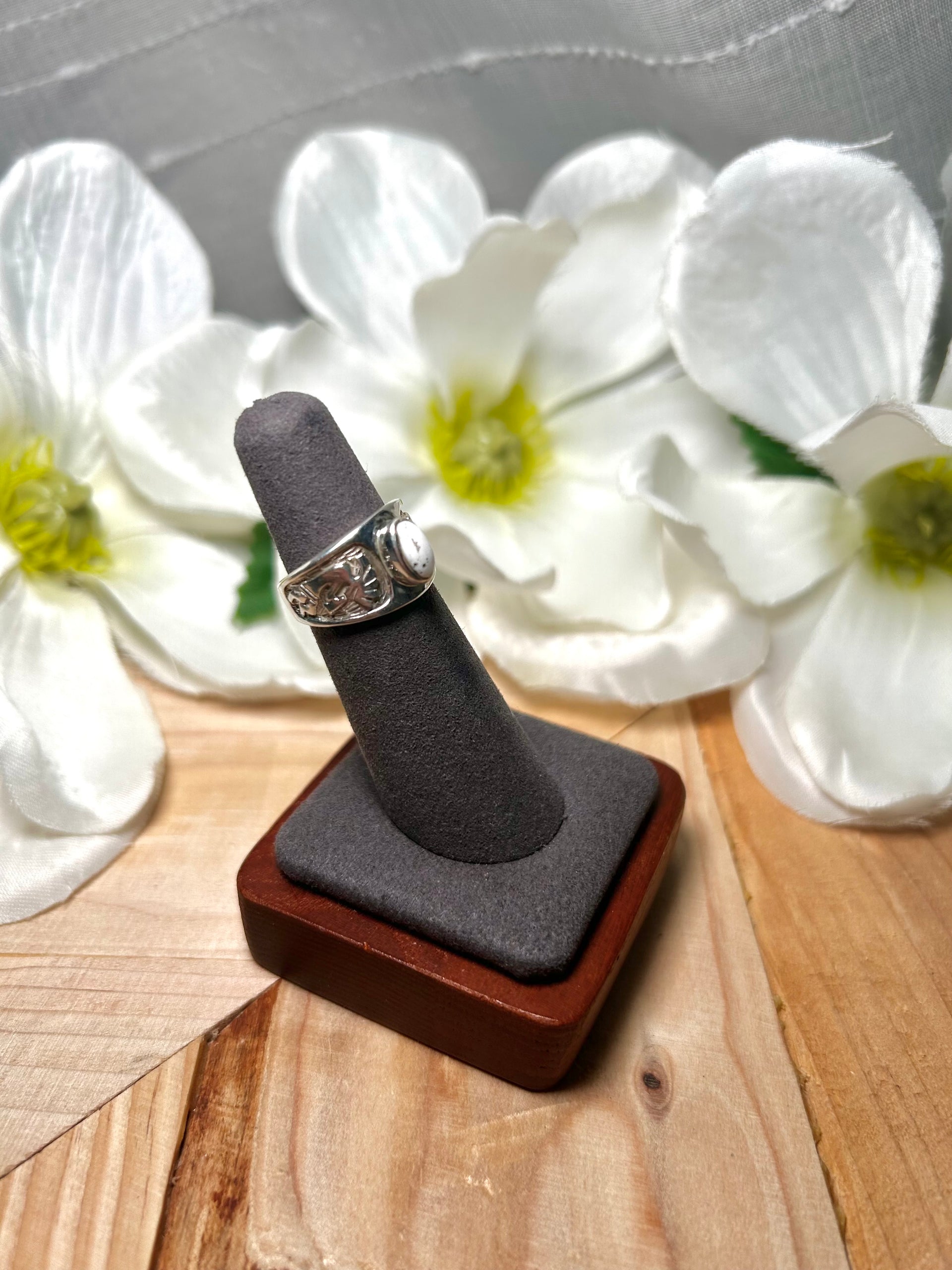 Navajo Made White Buffalo & Sterling Silver Ring Size 5