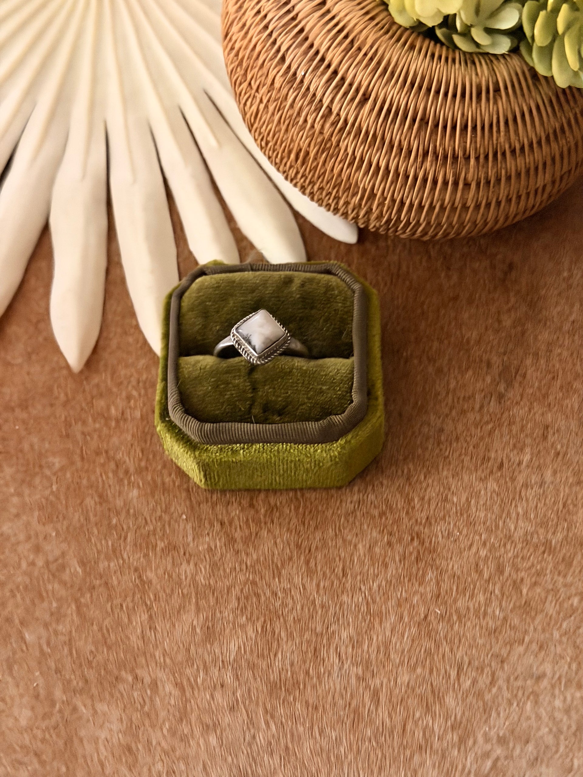 Navajo Made White Buffalo & Sterling Silver Ring Size 8.5