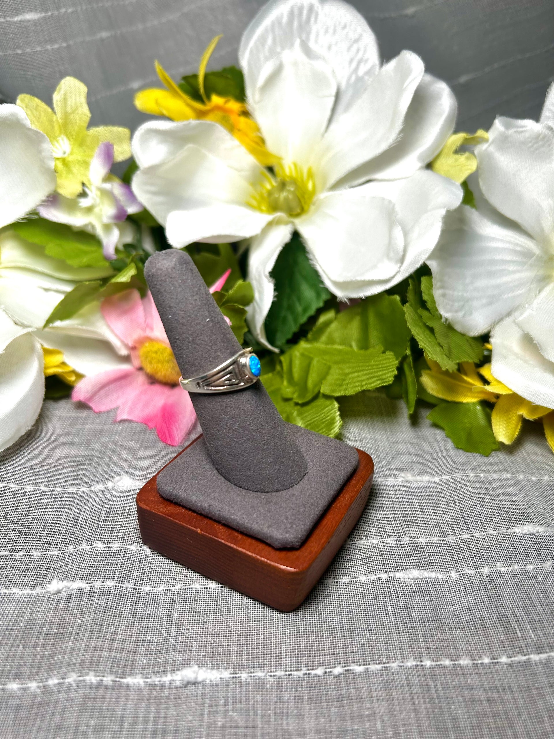 Navajo Made Opal & Sterling Silver Ring Size 7.25