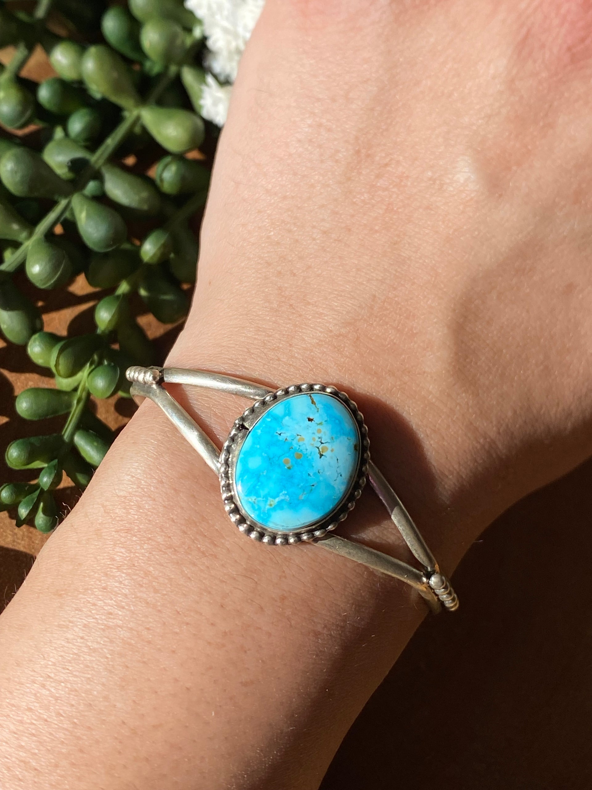 Navajo Handmade Kingman Turquoise & Sterling Silver Cuff Bracelet
