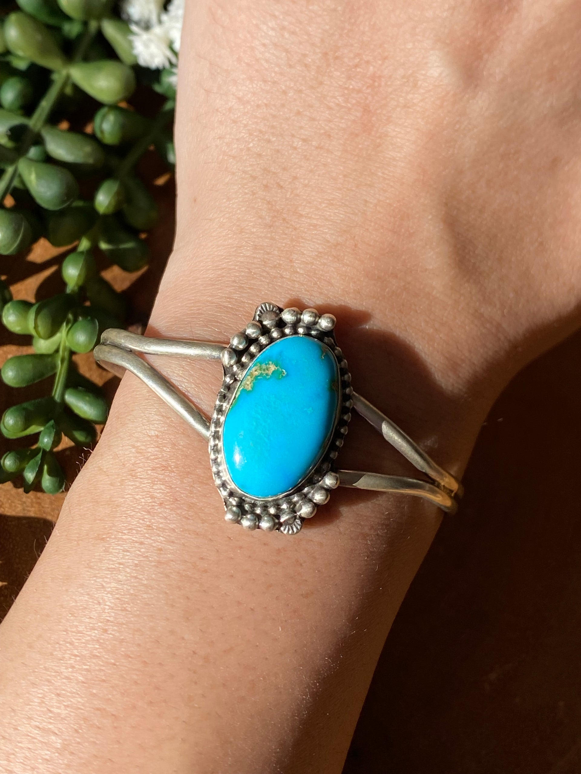 Navajo Handmade Kingman Turquoise & Sterling Silver Cuff Bracelet