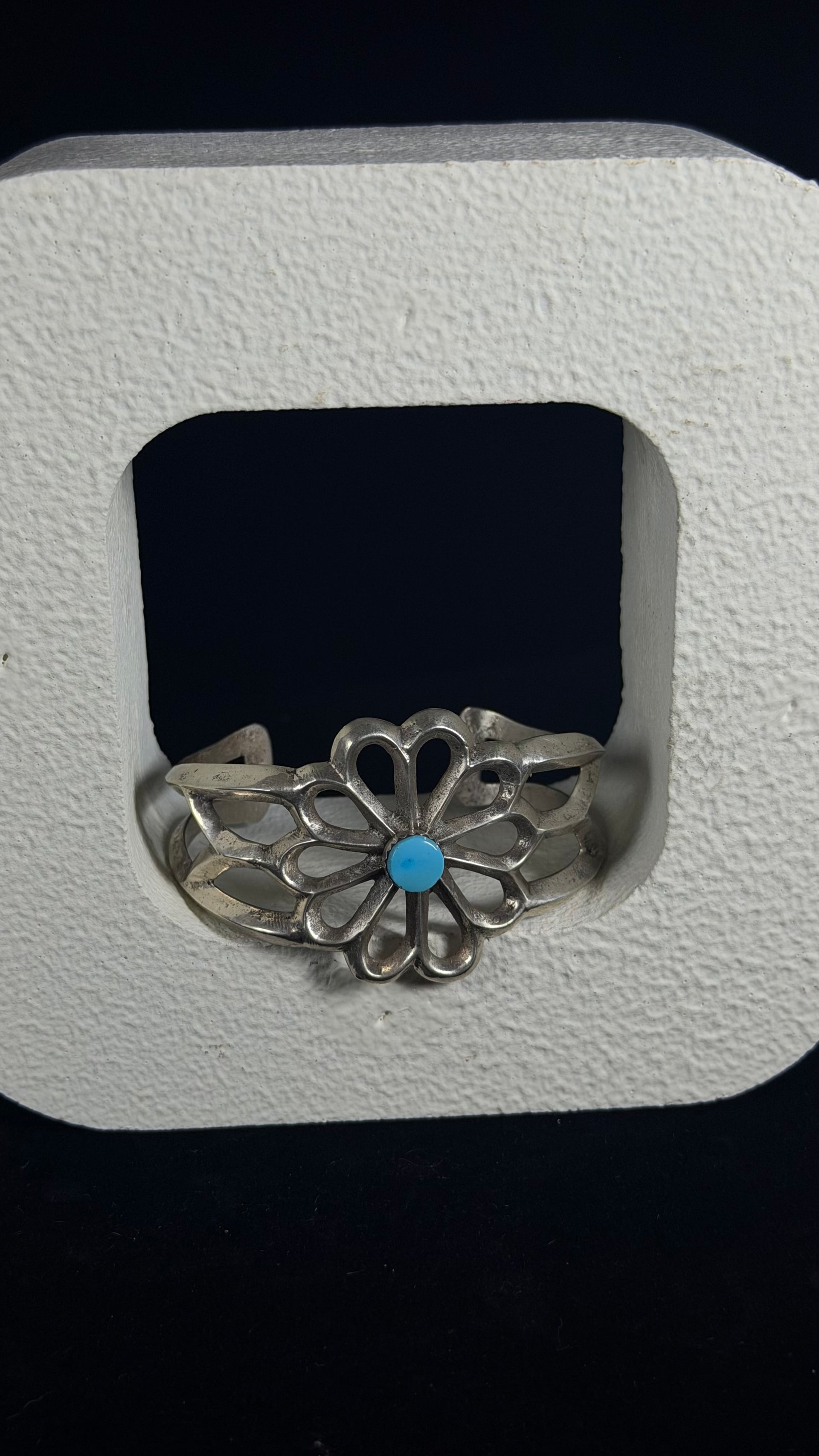 OLD PAWN Navajo Made Kingman Turquoise & Sterling Silver Flower Cuff Bracelet