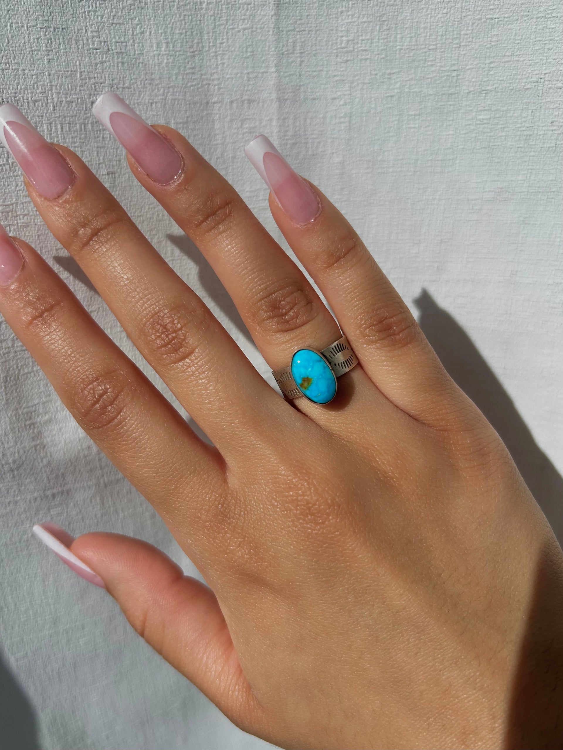 Navajo Made Kingman Turquoise & Sterling Sliver Ring Size 6.25