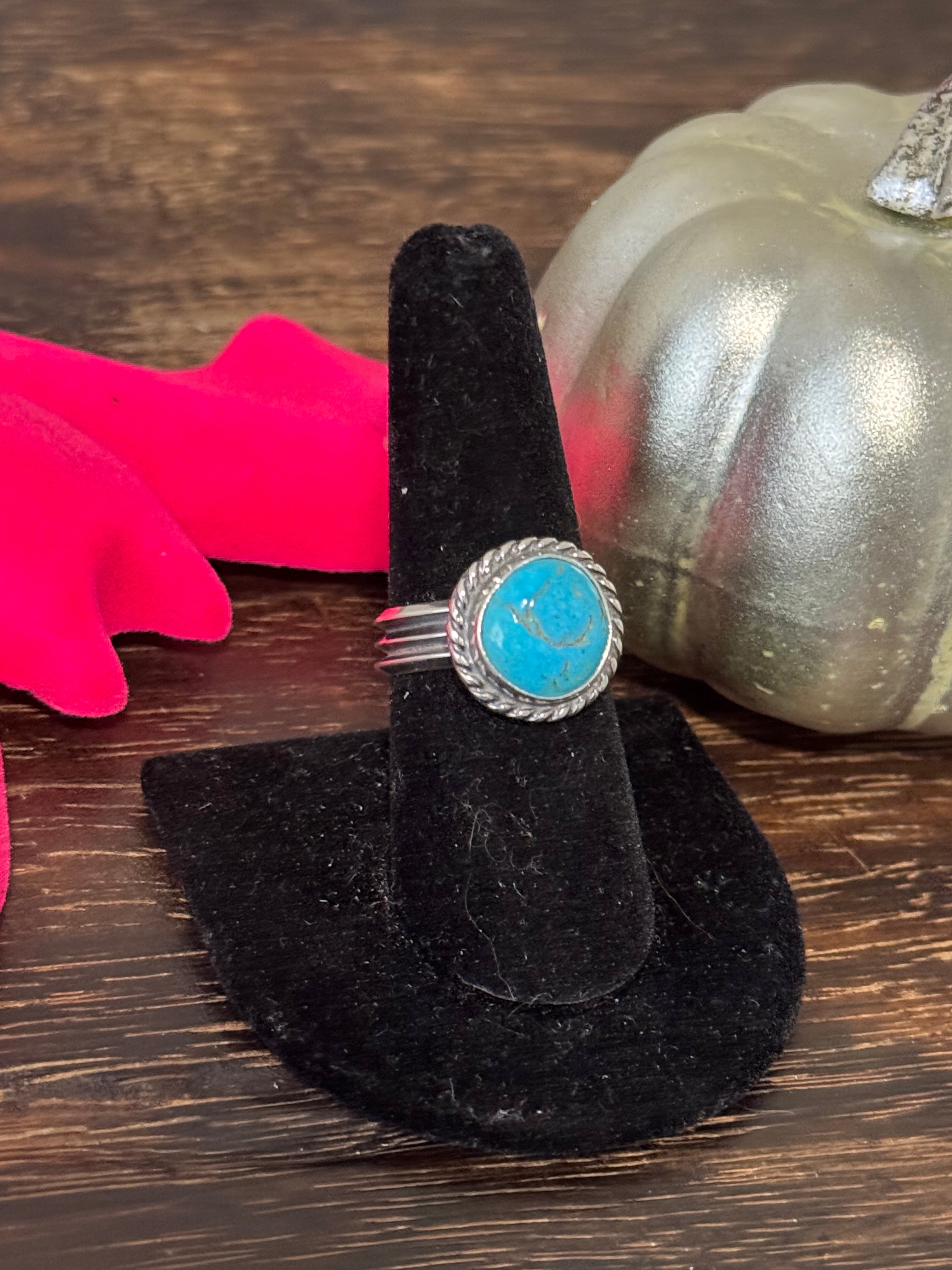 Navajo Made Kingman Turquoise & Sterling Silver Ring