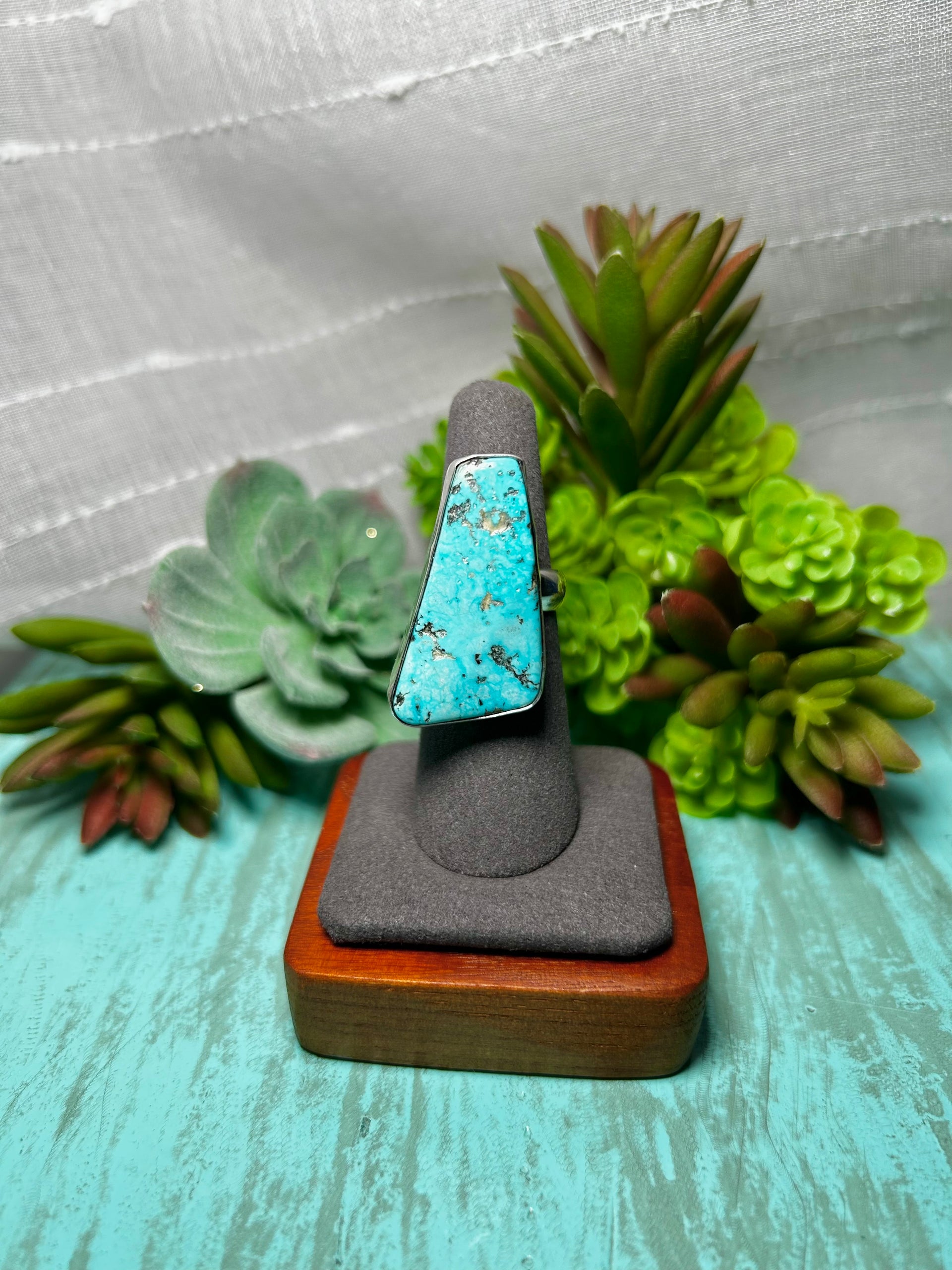 Navajo Made Kingman Turquoise & Sterling Sliver  Ring Size 6.25