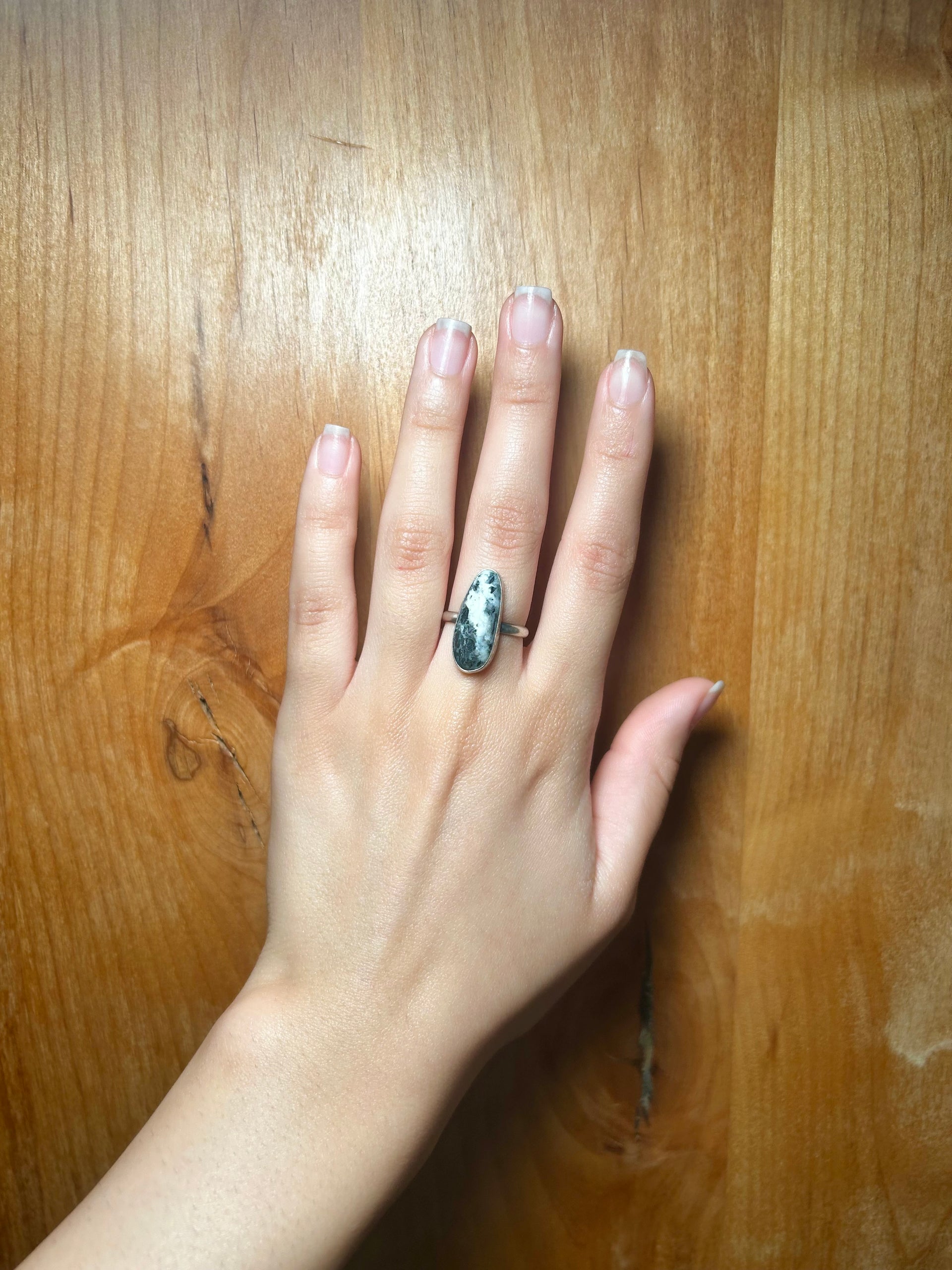 Navajo Made White Buffalo & Sterling Silver Ring Size 6.25