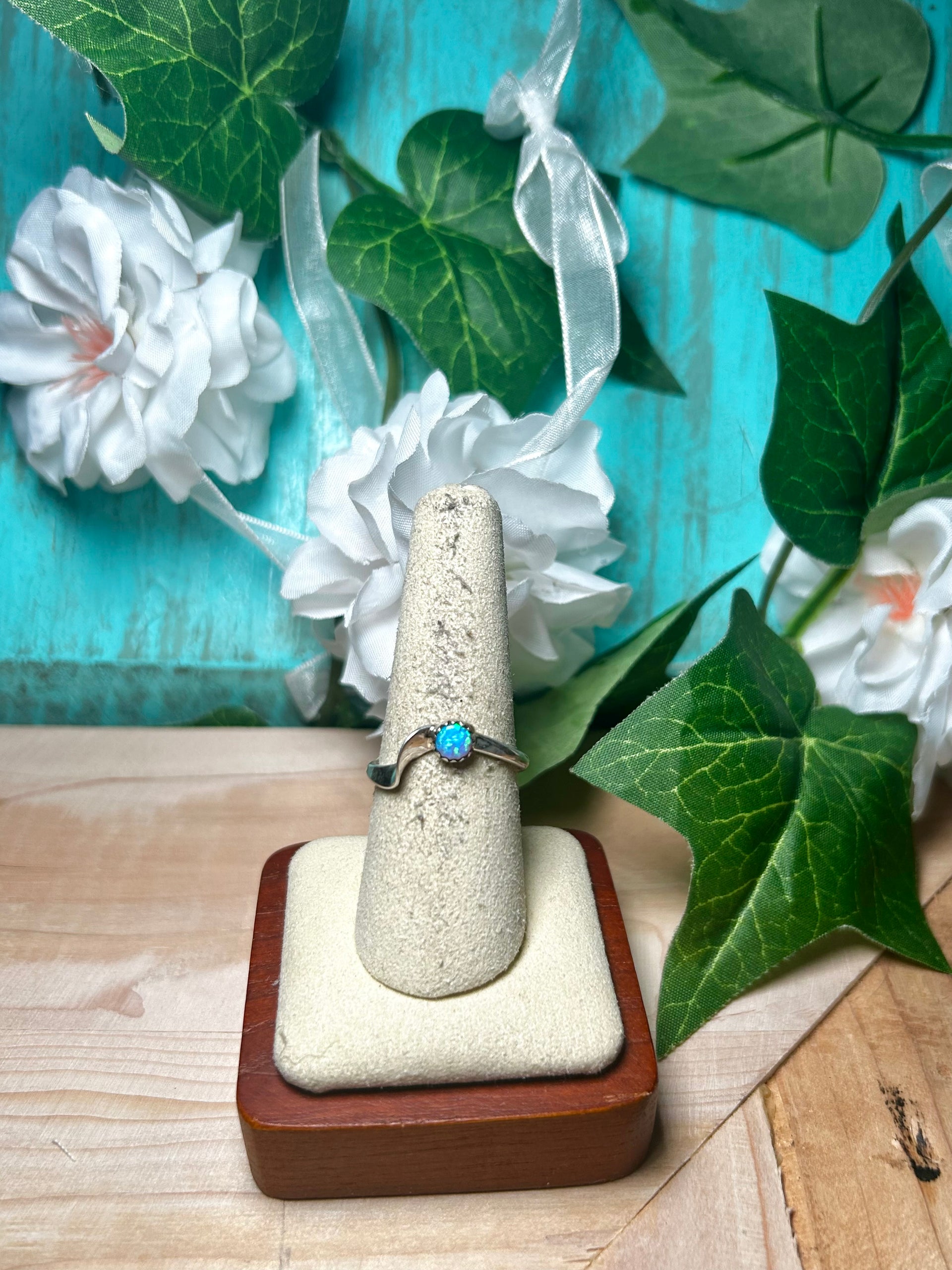 Navajo Made Opal & Sterling Silver Ring Size 8.25