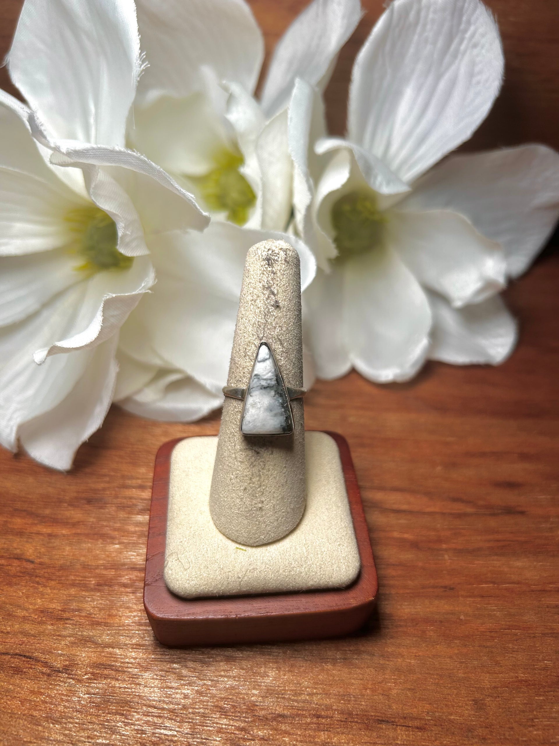 Navajo Made White Buffalo & Sterling Silver Ring Size 7.25