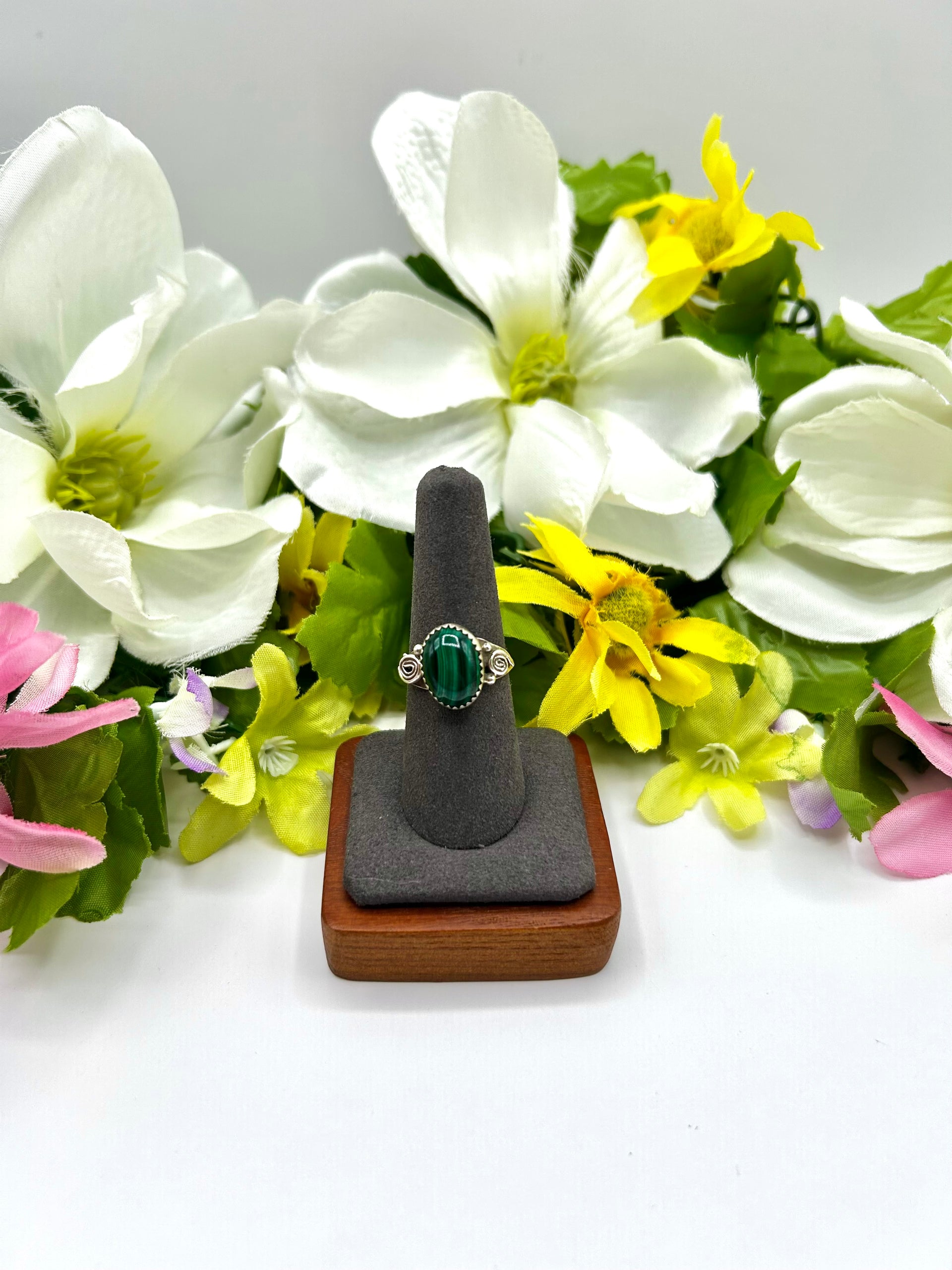 Navajo Made Malachite & Sterling Silver Ring Size 8.25
