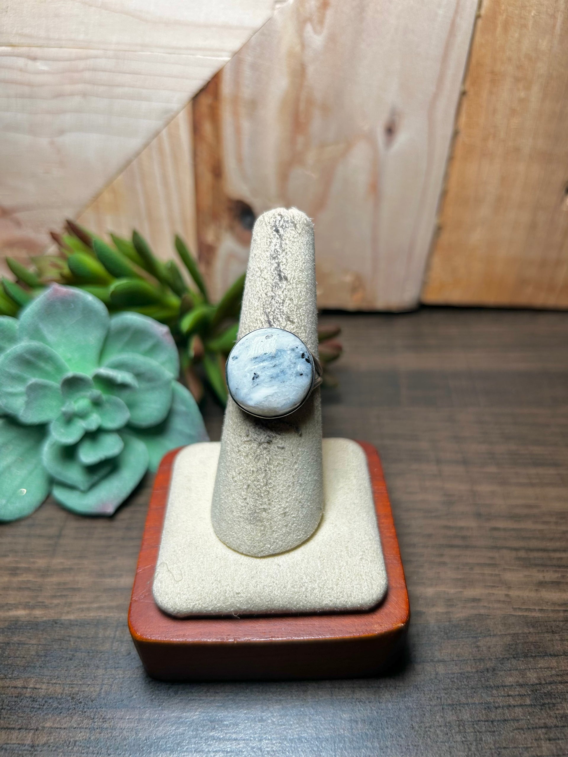 Navajo Made White Buffalo & Sterling Silver Ring Size 7.5