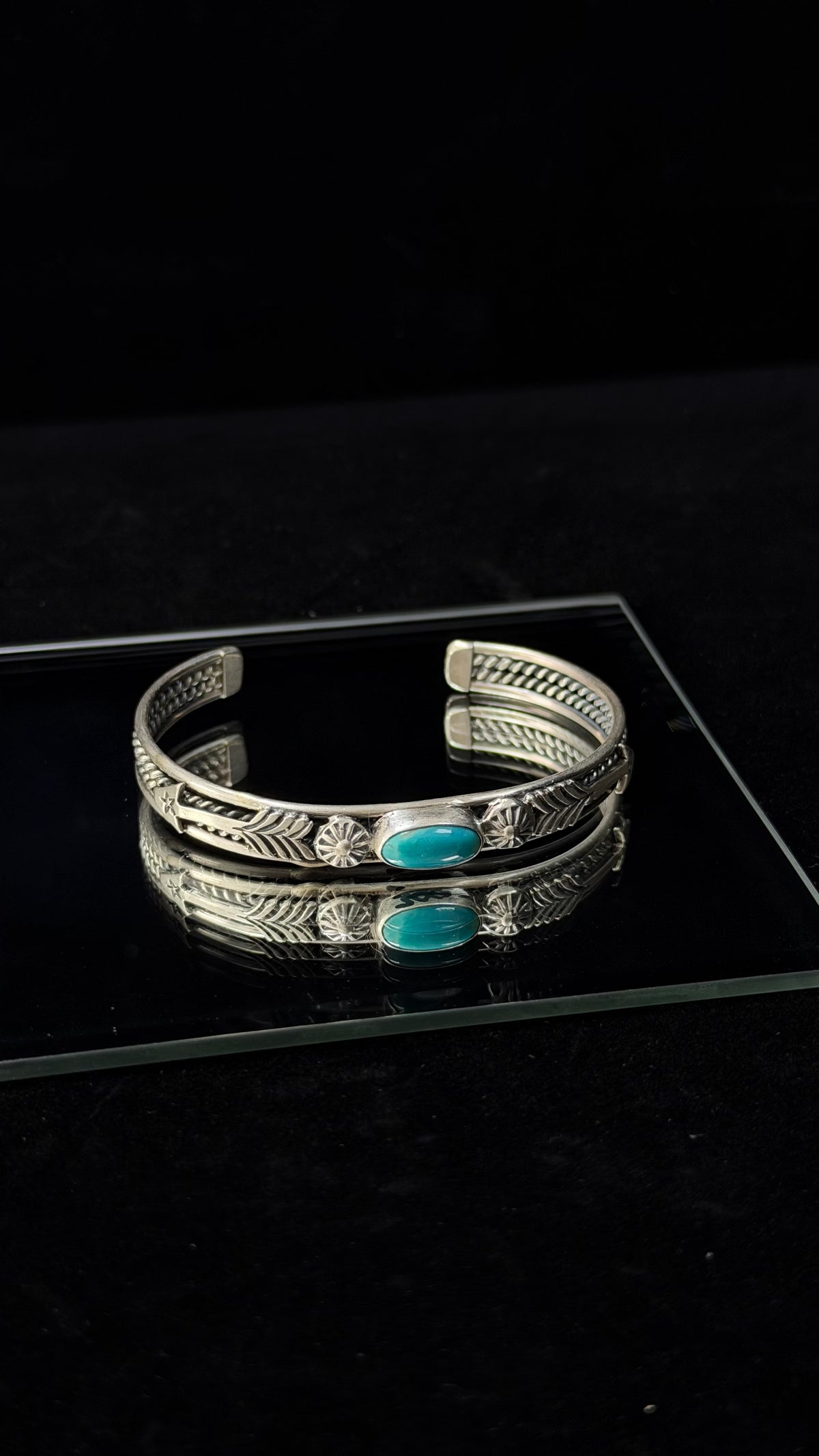 Navajo Made Kingman Turquoise & Sterling Silver Cuff Bracelet