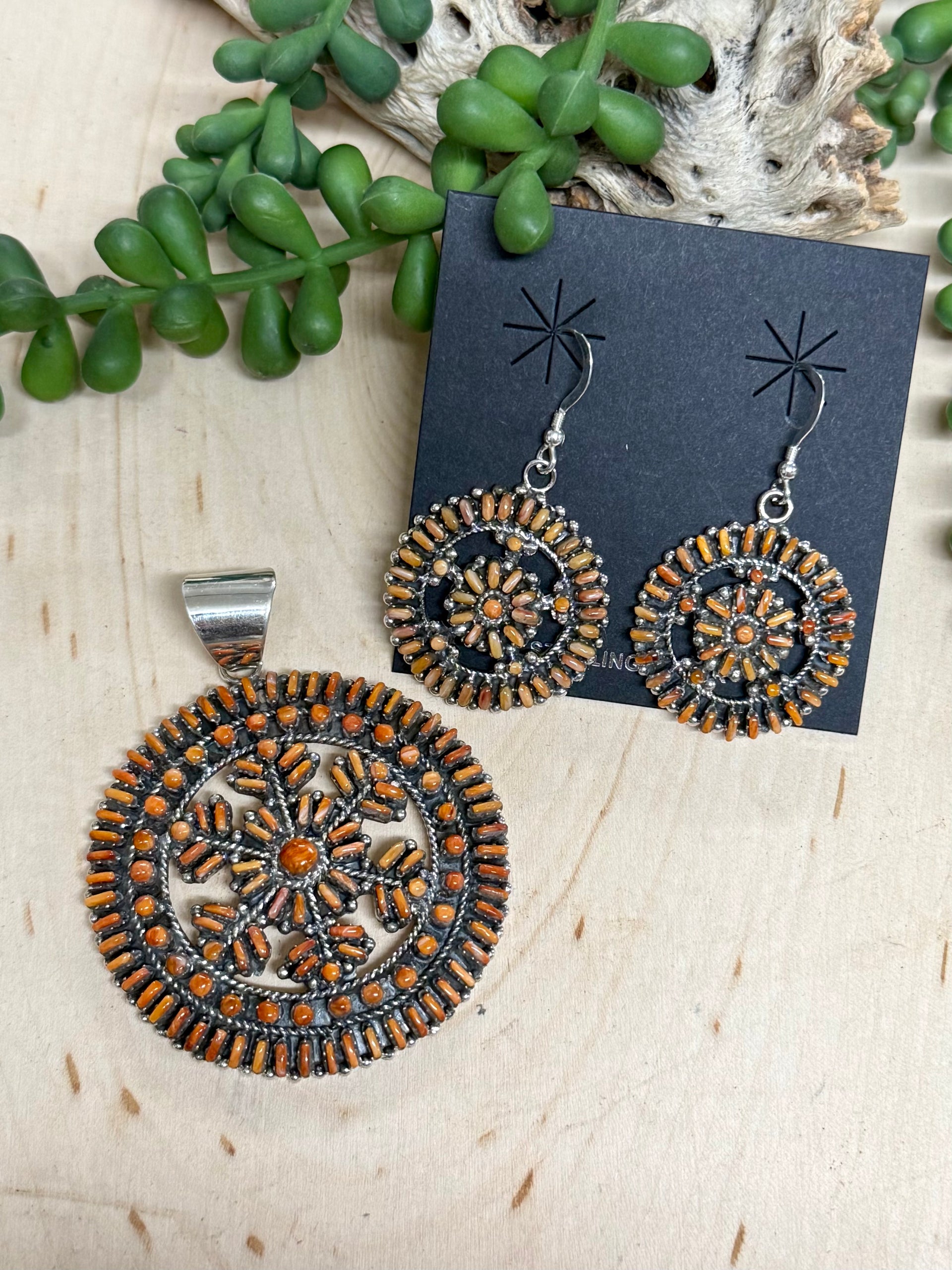 Southwest Handmade Spiny Oyster & Sterling Silver Pendant and Earring Set