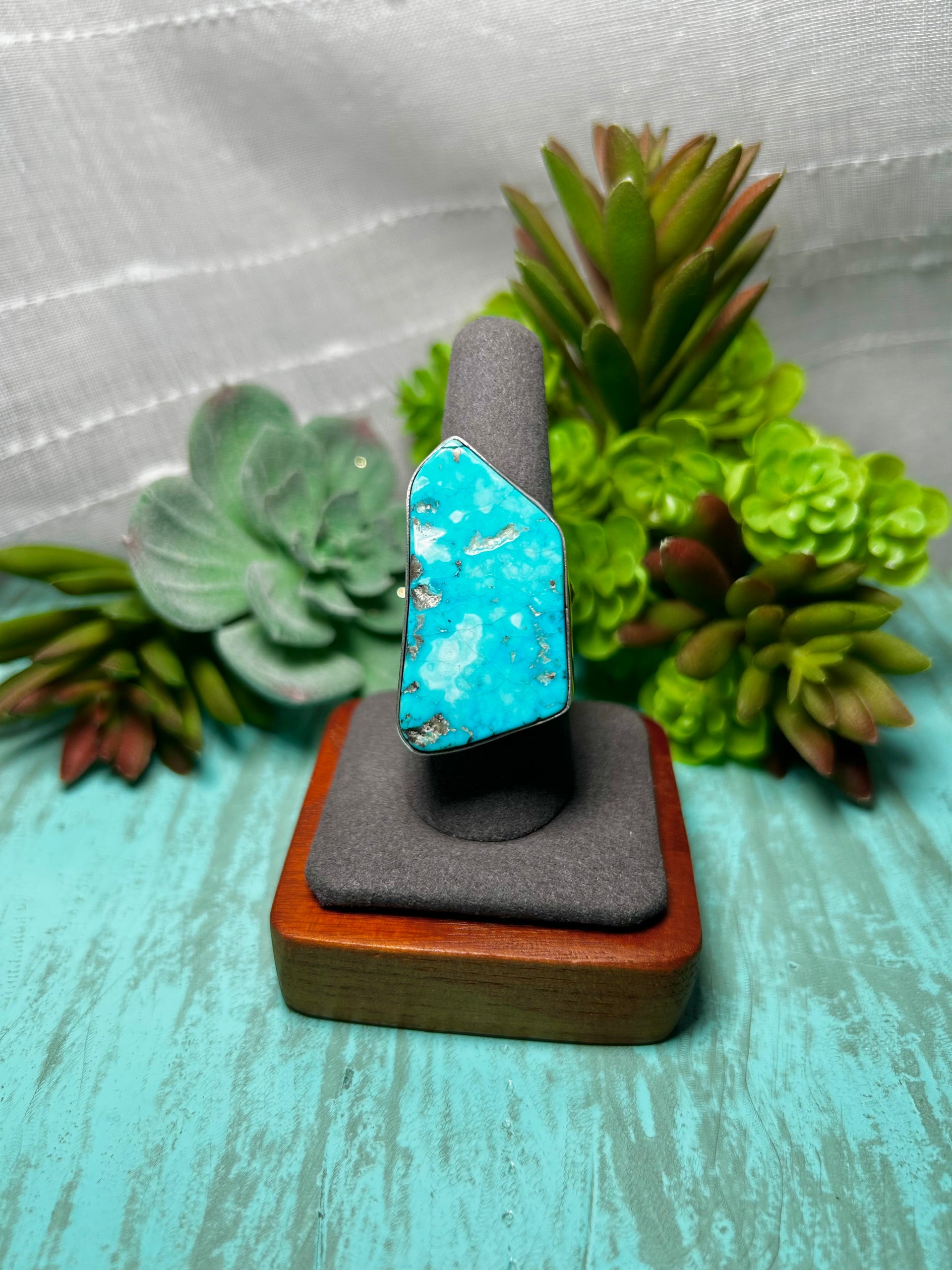 Navajo Made Kingman Turquoise & Sterling Sliver Ring Size 7.75