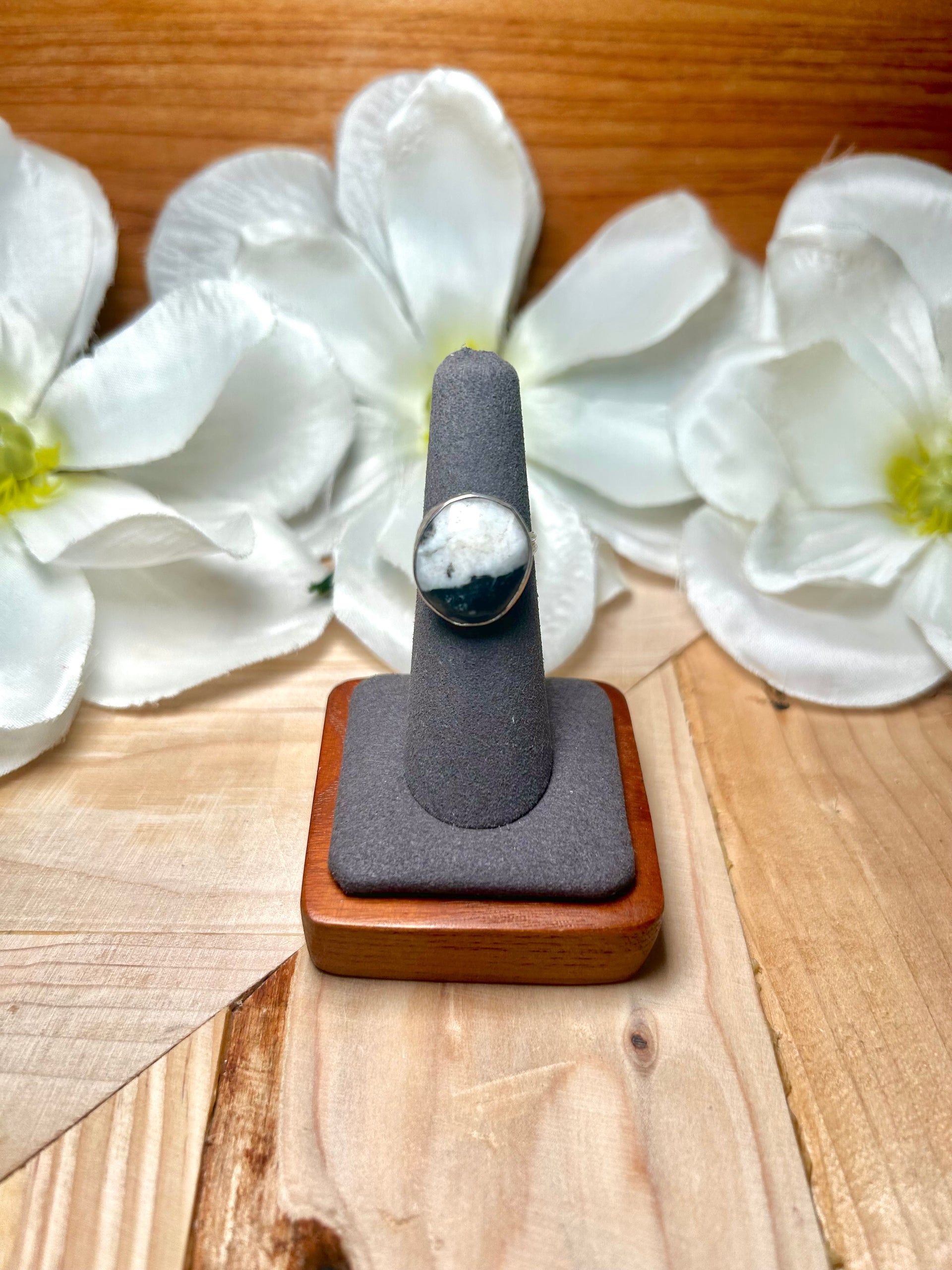 Navajo Made White Buffalo & Sterling Silver Ring Size 5.75