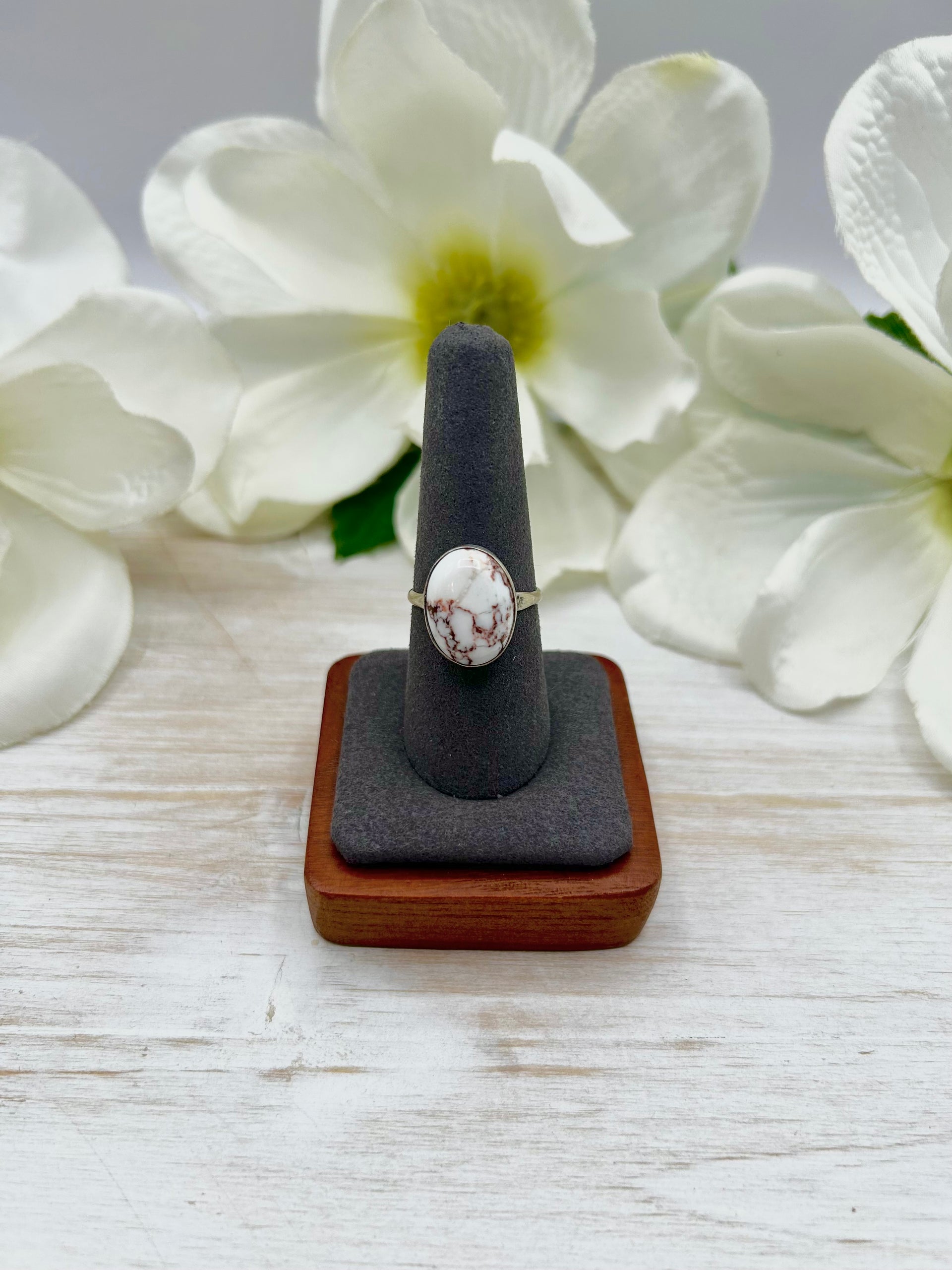 Navajo Made Wild Horse & Sterling Silver Ring Size 8.25