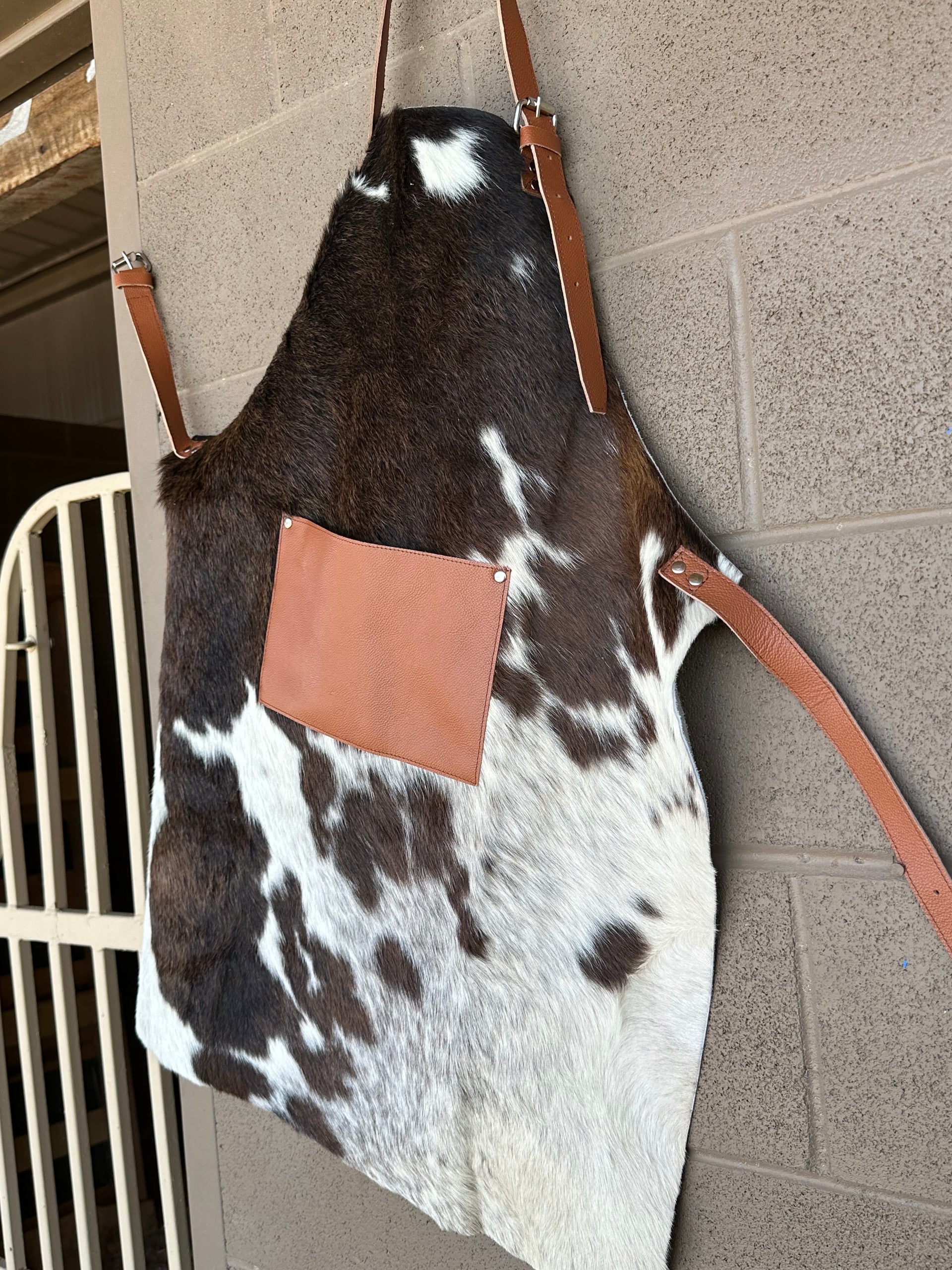 Genuine Leather & Cowhide Smok/Aprin