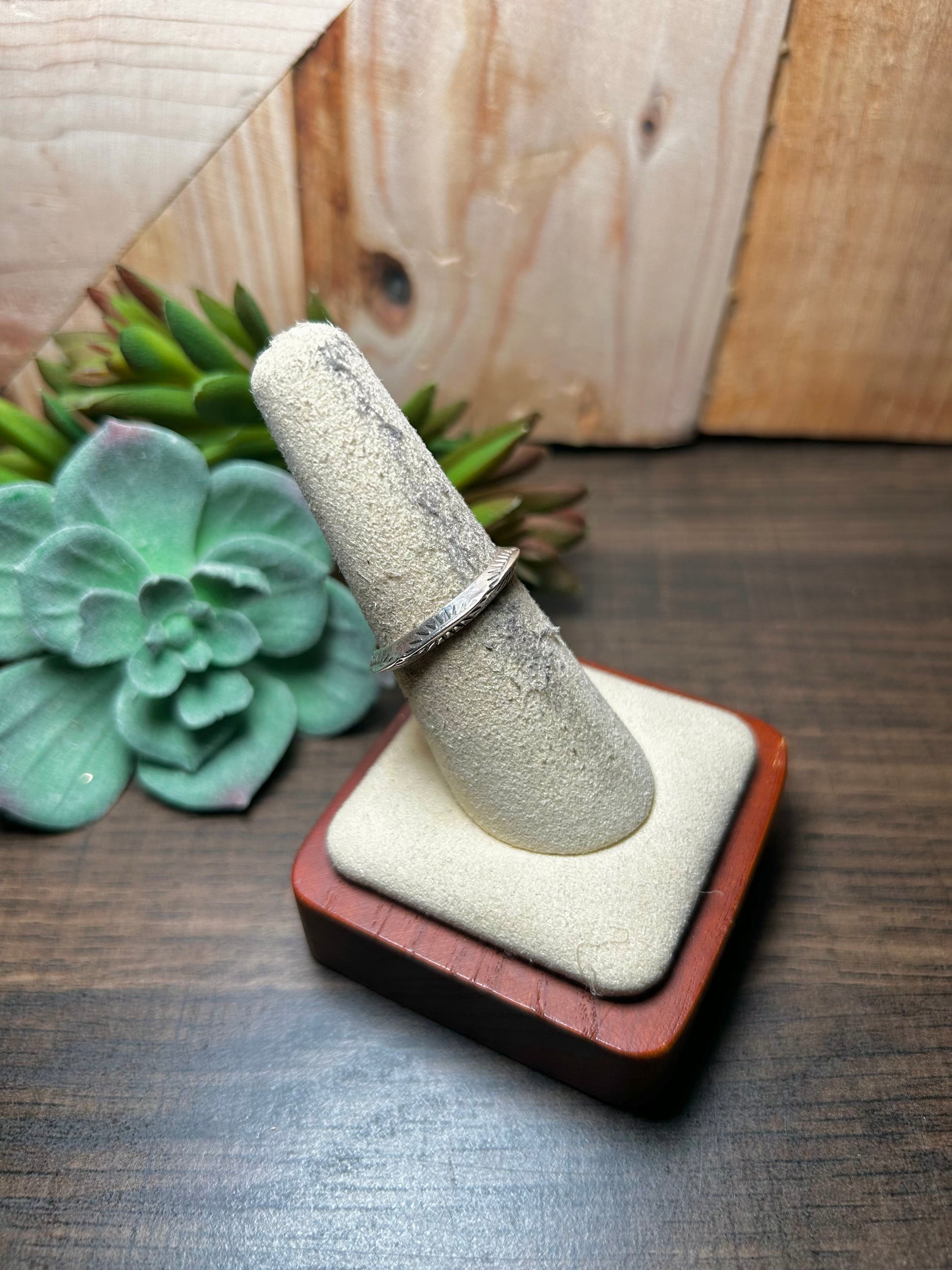 Navajo Made Sterling Silver Ring Size 7.75