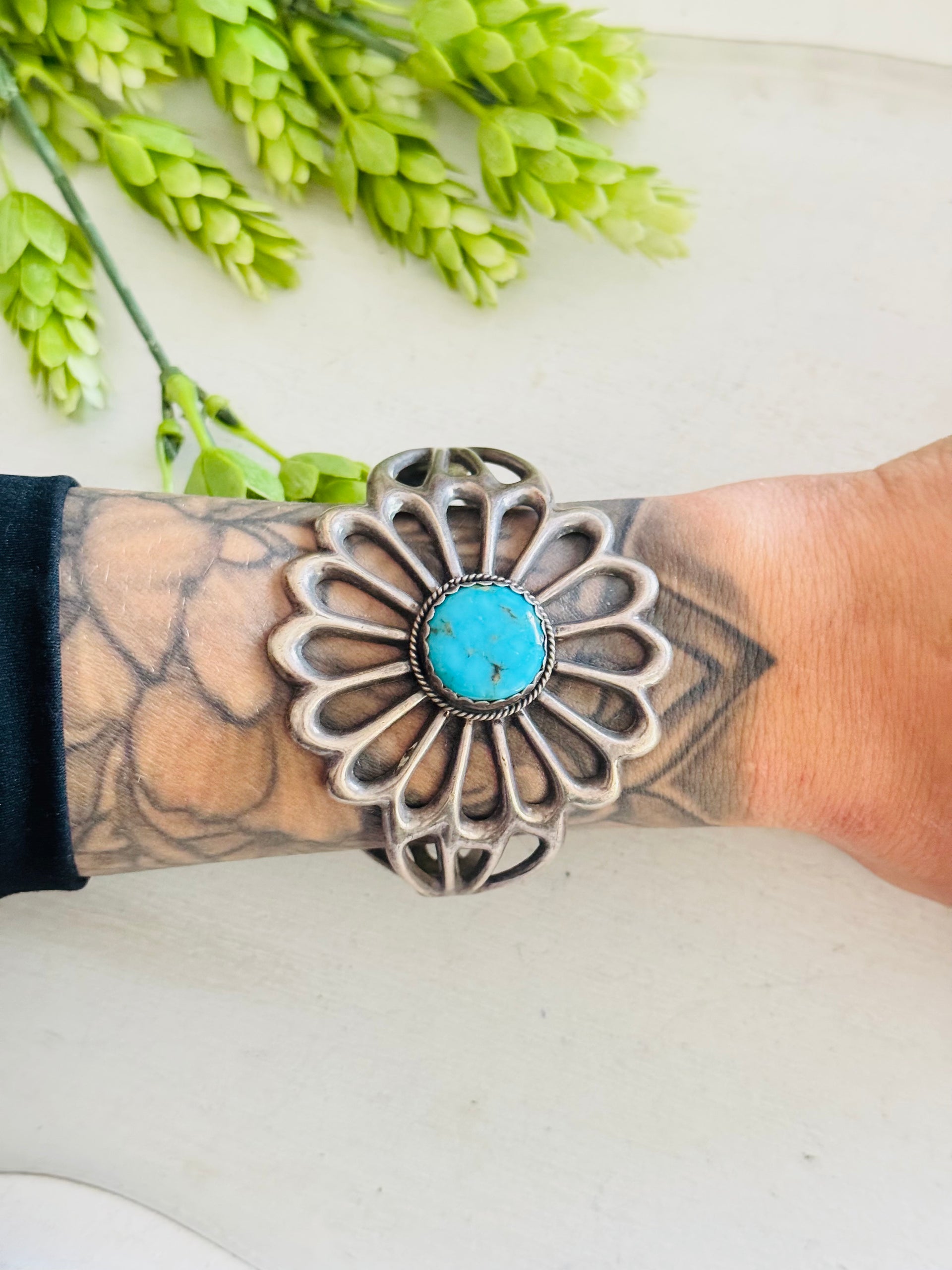 Vintage Navajo Made Kingman Turquoise & Sterling Silver Cuff Bracelet