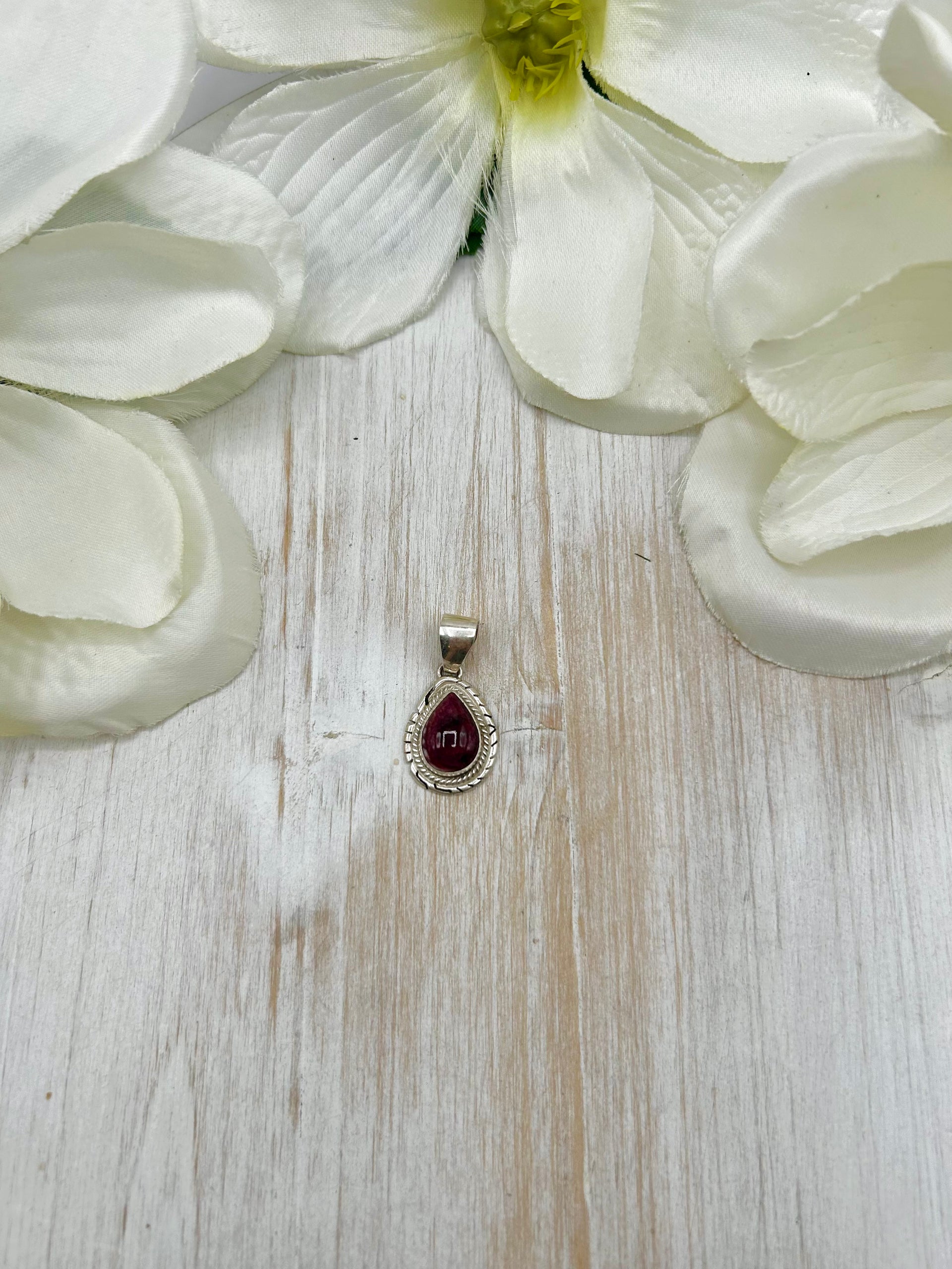 Peggy Skeets Purple Spiny Oyster & Sterling Silver Pendant