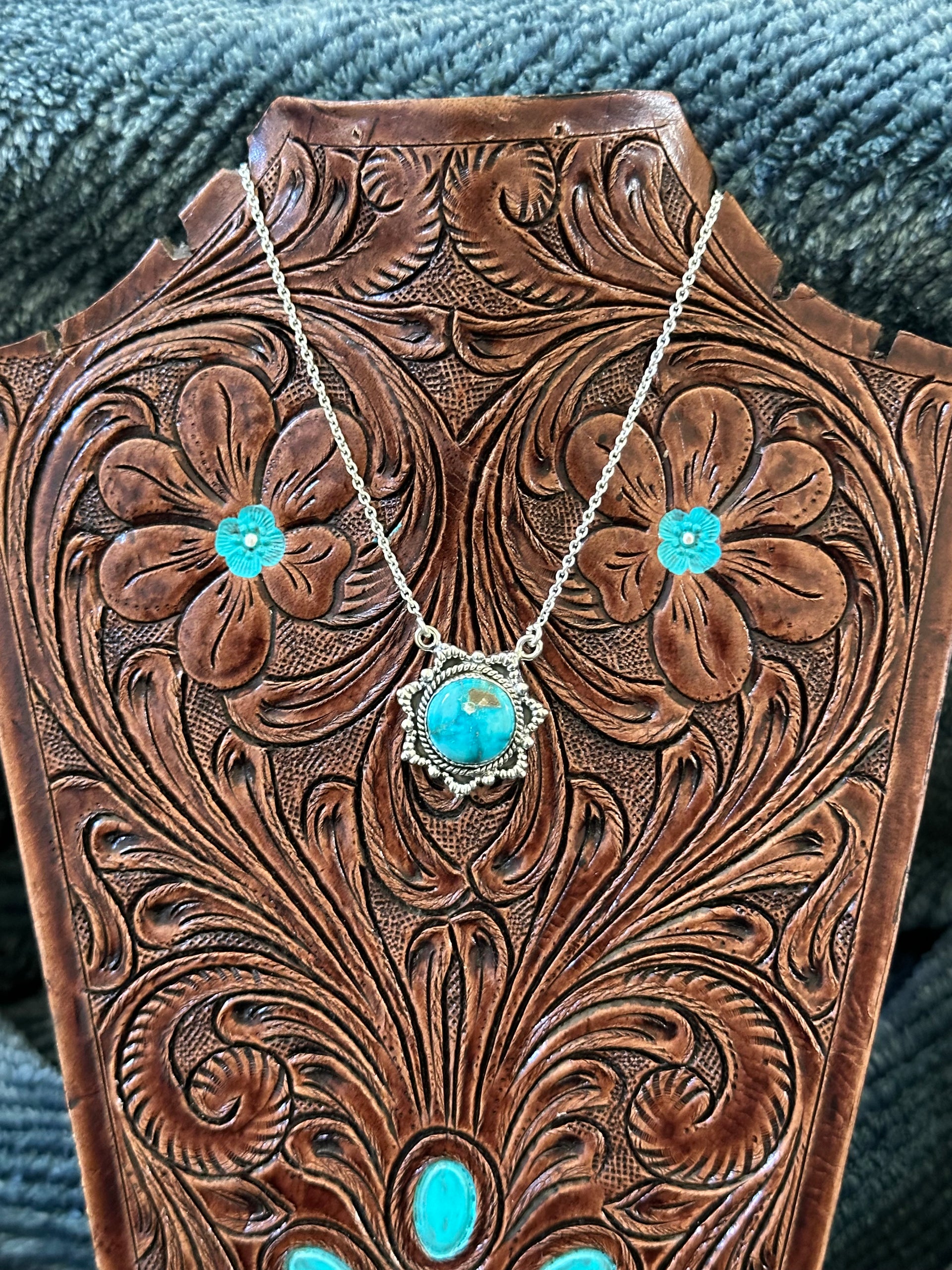 Southwest Handmade Emerald Valley Turquoise & Sterling Silver Necklace